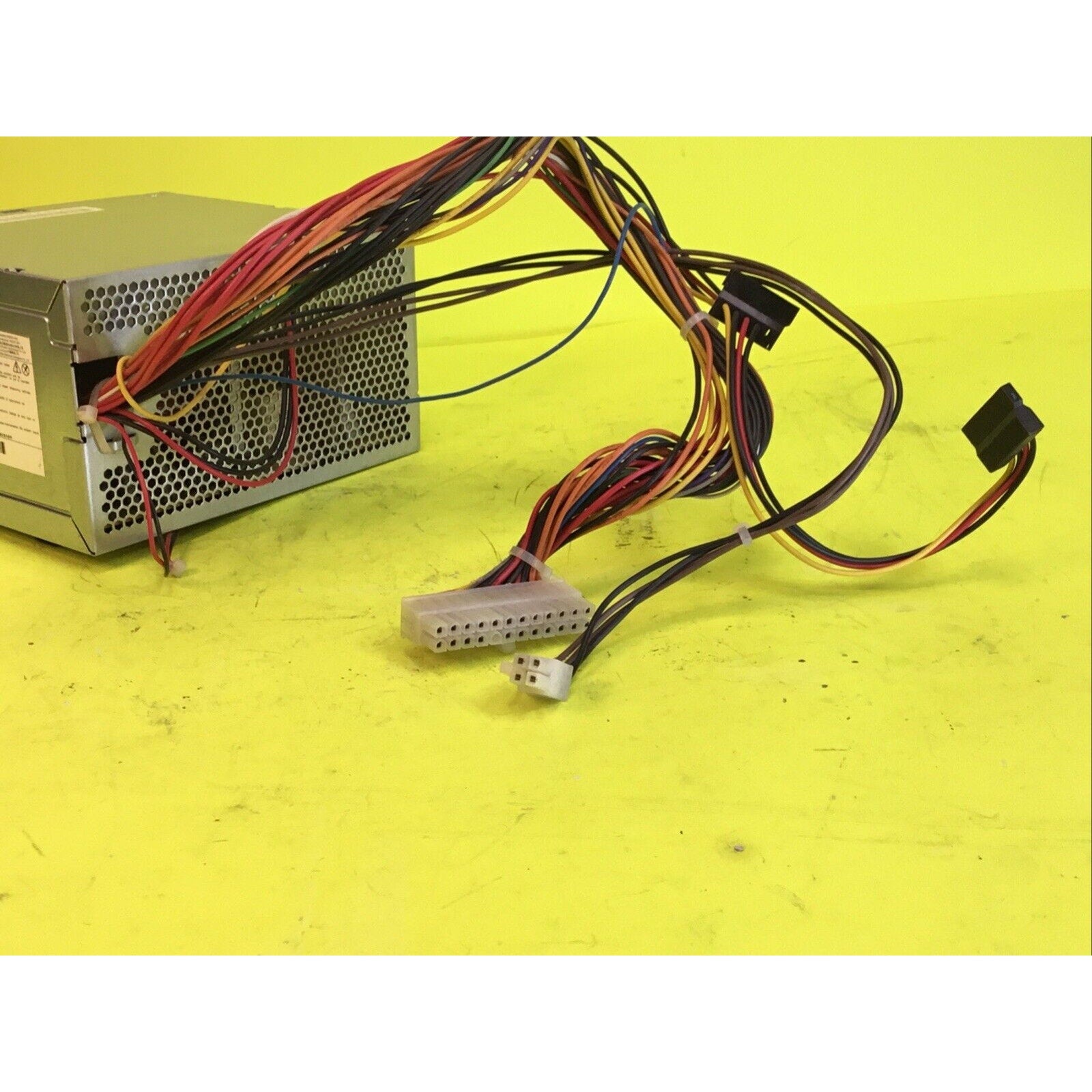 HP Pavilion 570 Series Model: D13-180N1A 180W Power Supply UNTESTED