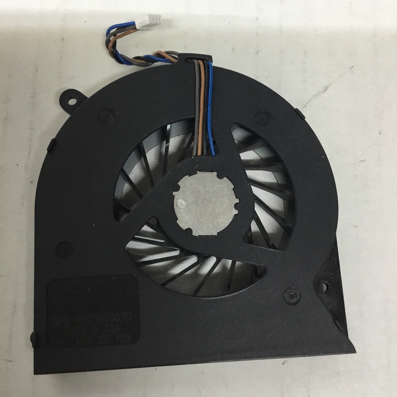 V000272300 V000270070 GENUINE TOSHIBA SATELLITE C55t-A series Cooling Fan DC5V