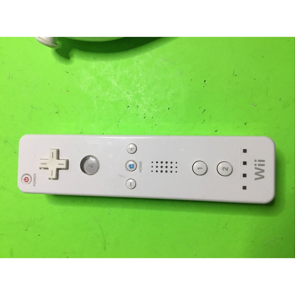 Nintendo Wii Mote Controller and Nun Chuck Set