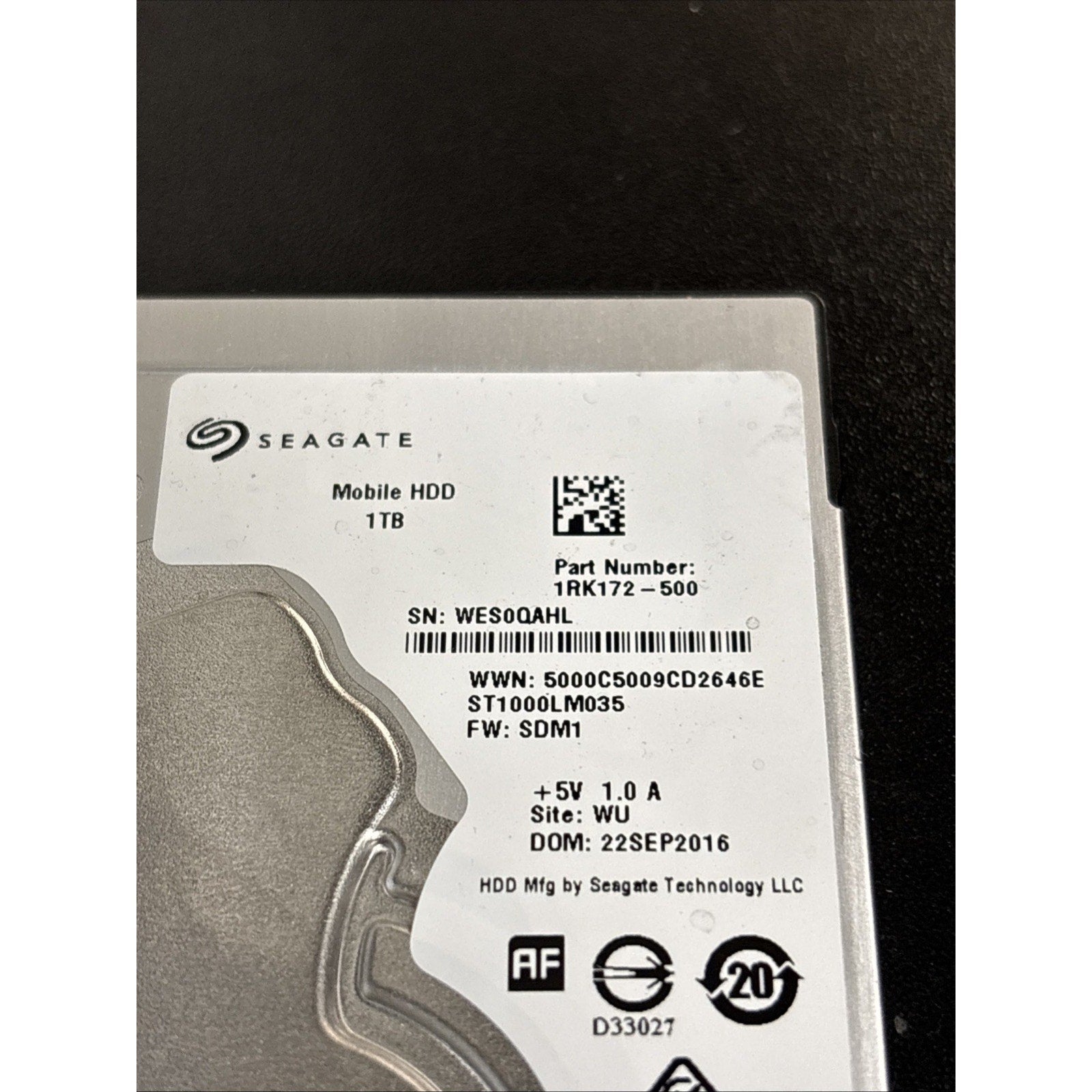 Seagate ST1000LM035 1TB Notebook Hard Drive P/N: 1RK172-500 FW: SDM1