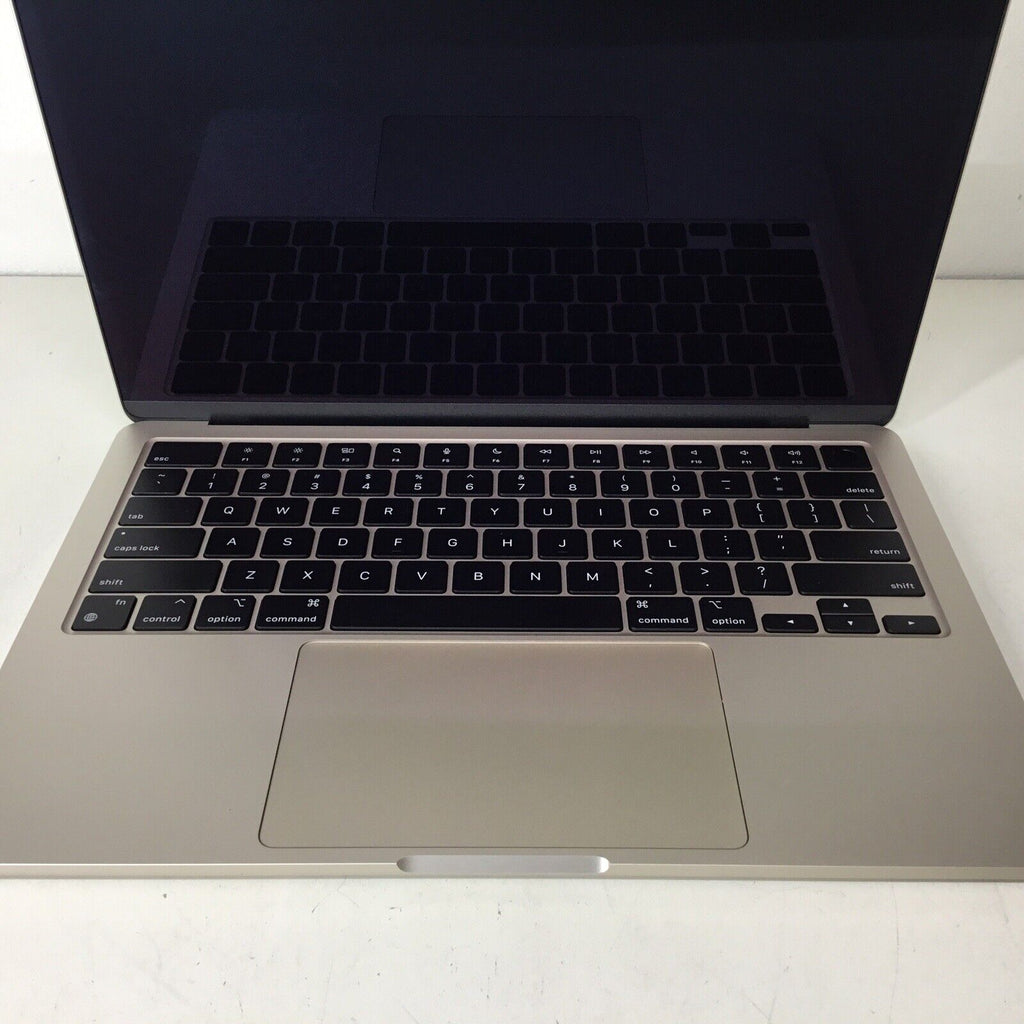 2024 Apple MacBook Air 13.6" M3 Chip 256 GB SSD 8GB RAM 8-Core GPU MRXT3LL/A