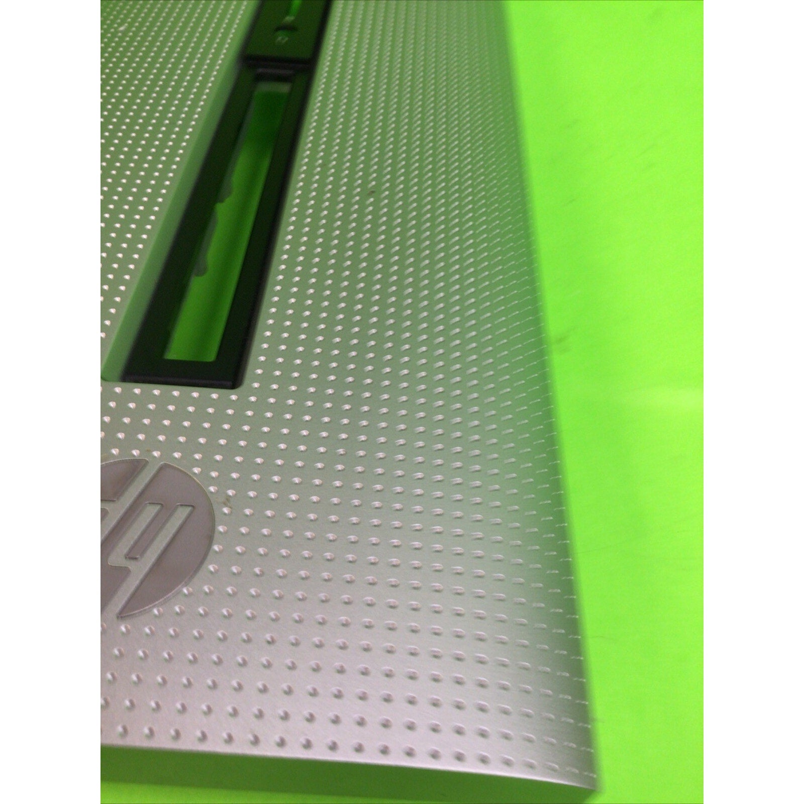 HP Pavilion 550 Bezel - Front Panel Silver 799777-001