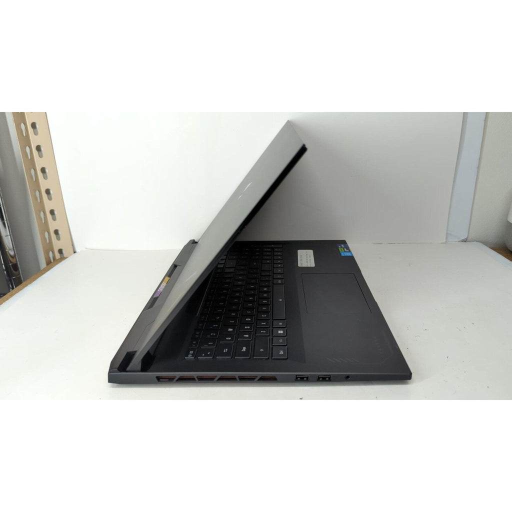 GIGABYTE AORUS 17X - i9-13900HX, 32GB RAM, RTX 4090, 2x 1TB SSD (AZF-B5US665SP)