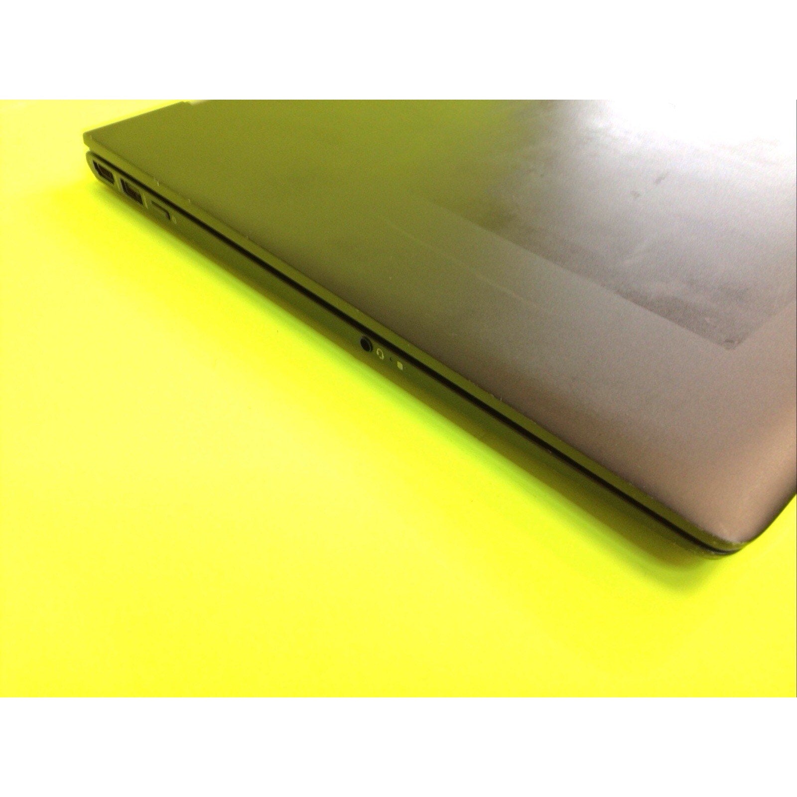 HP Envy x360 15-bq075nr AMD FX9800P Radeon R7 12GB RAM 512GB SSD Windows 10