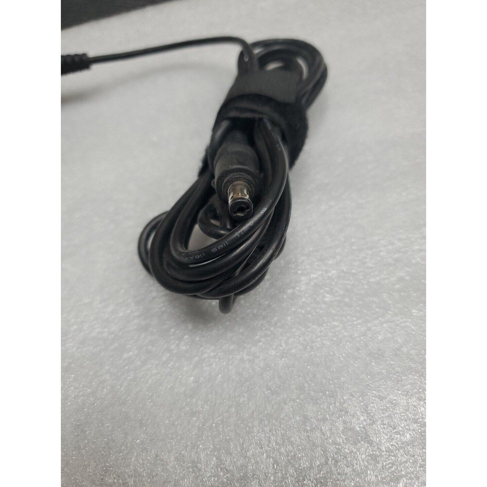 Dell OEM Laptop Charger 0C830M AD6513 19.0V 1.58A Plug Port Supply Cord