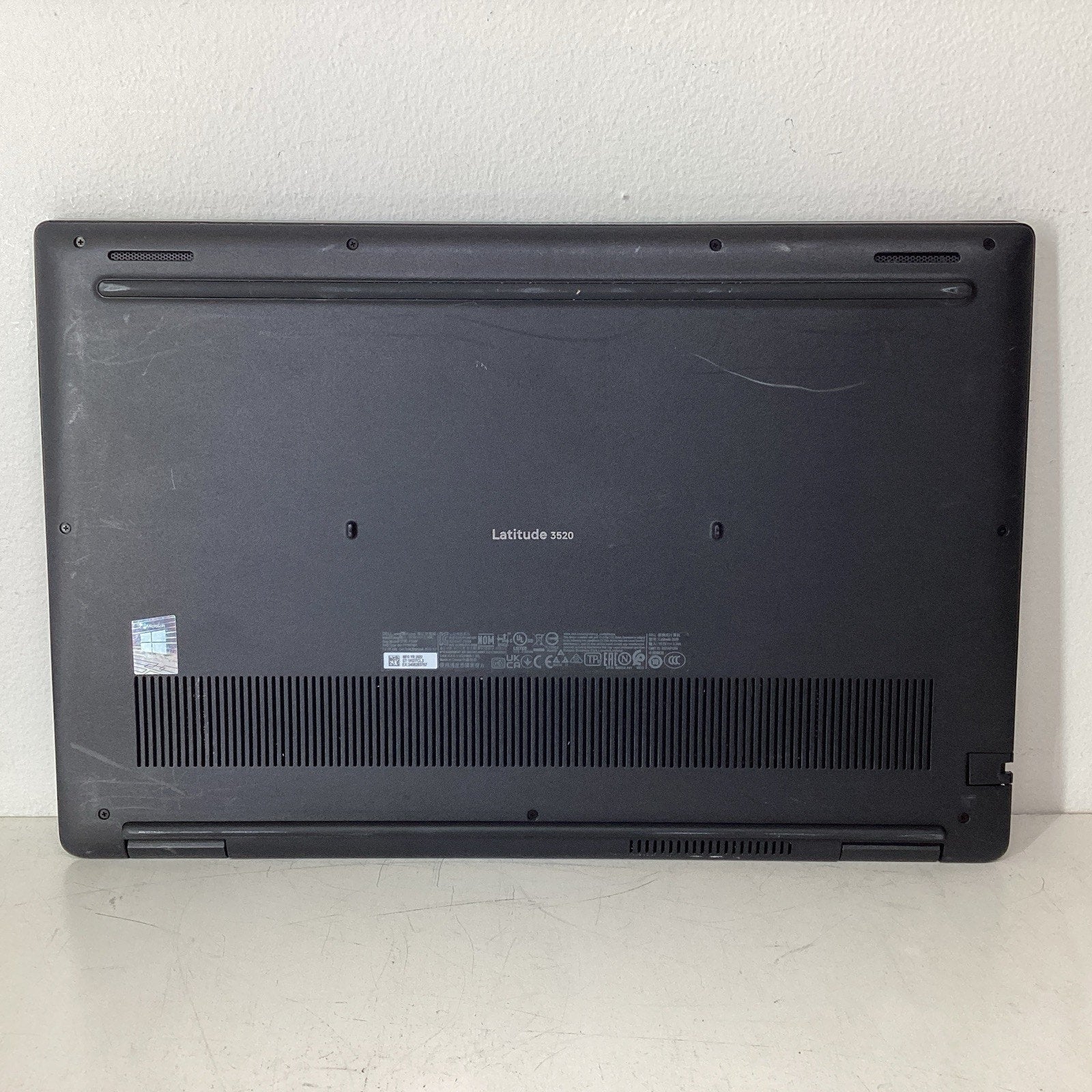 Dell Latitude 3520 15.6" i5-1145G7 16GB RAM 256GB SSD Windows 11 Pro