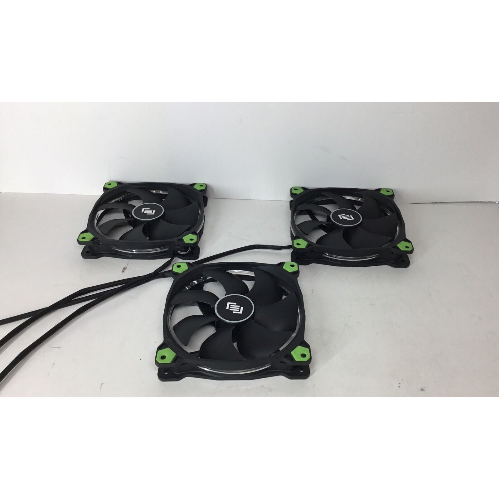 Lot of 3-Thermaltake TT-1425 0.3 AMP DC 12V Computer Case Fans A1425S12S
