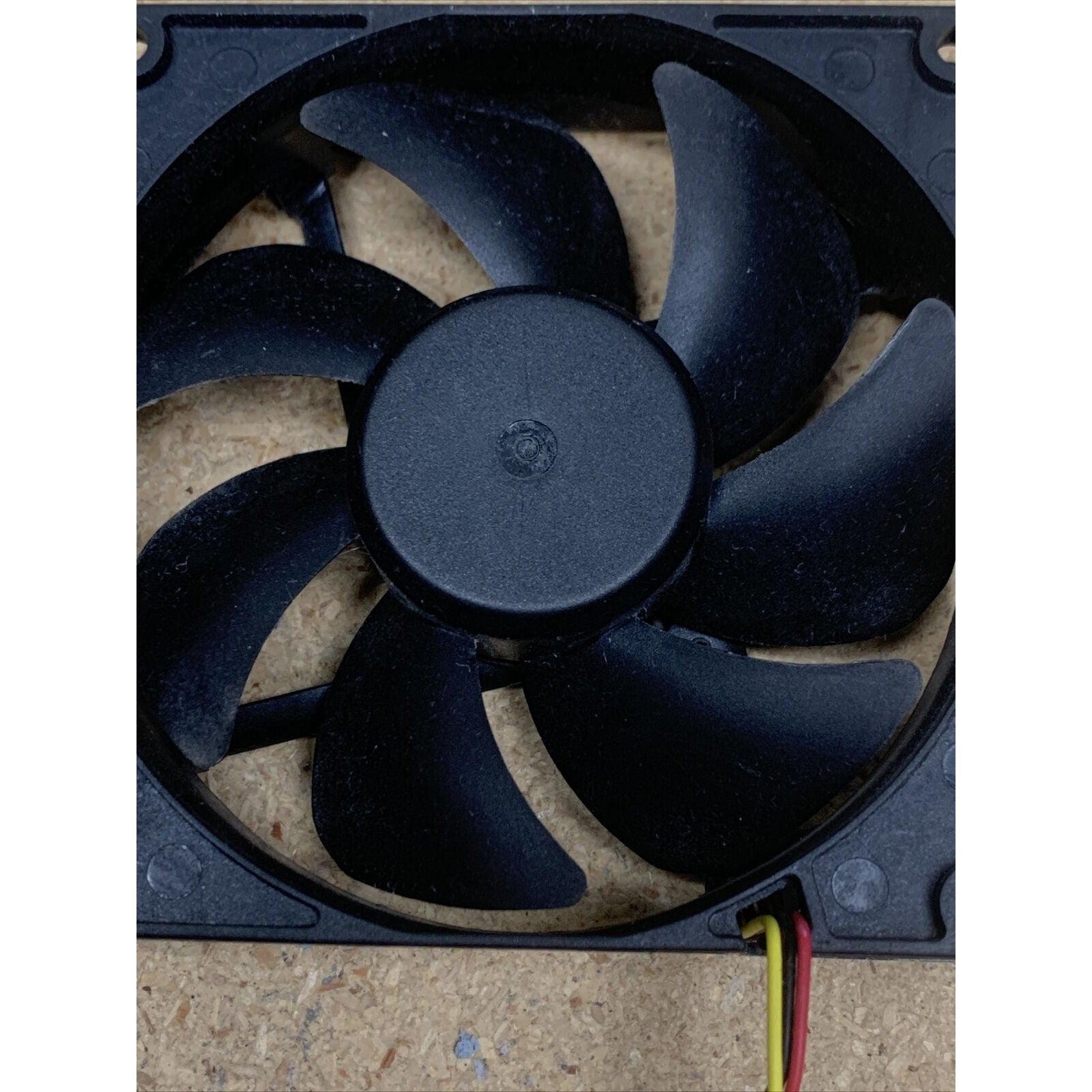 SUNON EE92251S3-D020-C99 Delll PN: X755M A01 12V 9025 3-pin DC fan