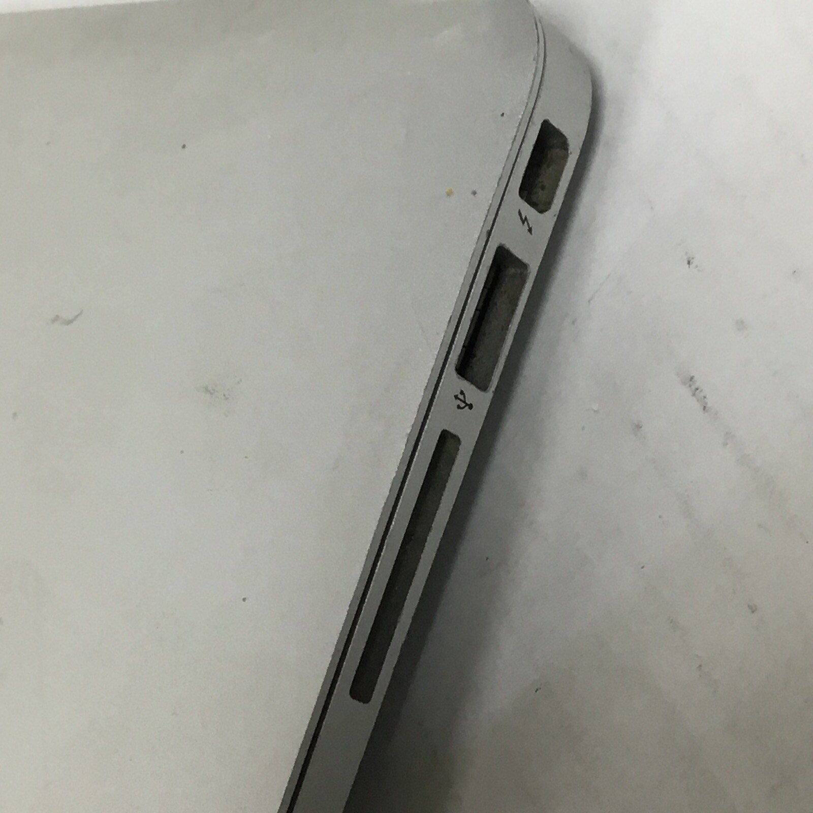 Apple MacBook Air 11" A1466 for Parts READ DESC
