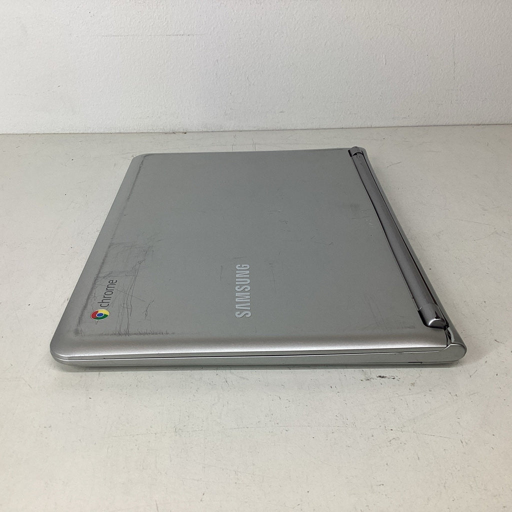 Samsung XE303 C12 11.6" Chromebook 2GB RAM 16GB eMMC XE303C12-A01US - For Parts