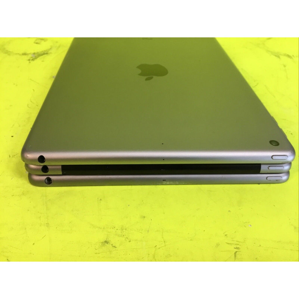 Lot of 3 x Apple iPad 5th Generation/iPad Air FOR PARTS or RECYCLE