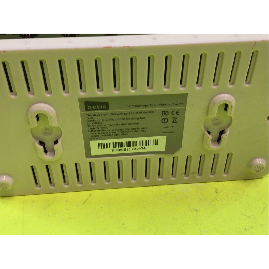 Netis ST3108 8-port 100mbit Fast Ethernet Switch