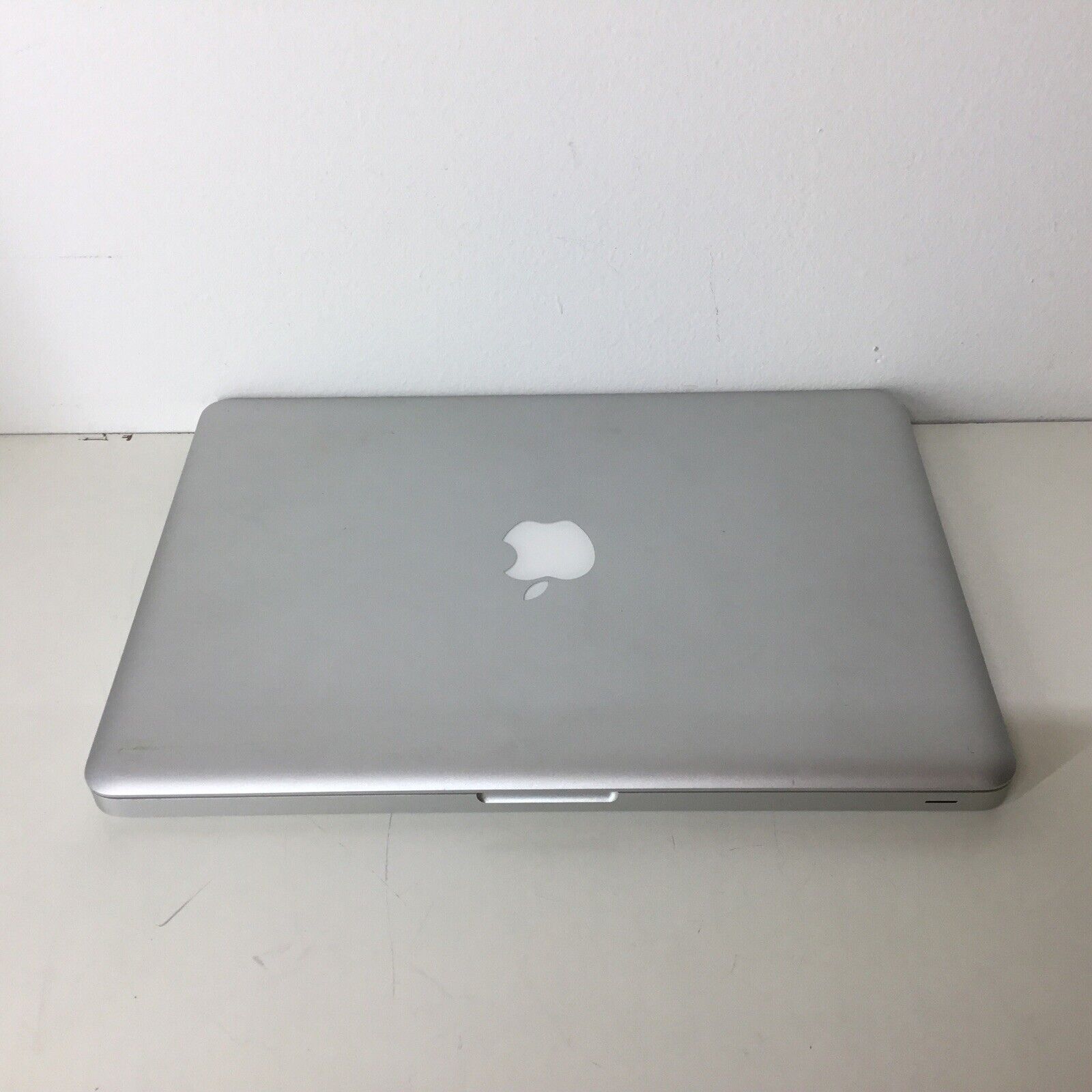 Apple MacBook Pro 13" Mid 2009 Core 2 Duo 2.26GHz 160GB HDD 2GB DDR3 - For Parts