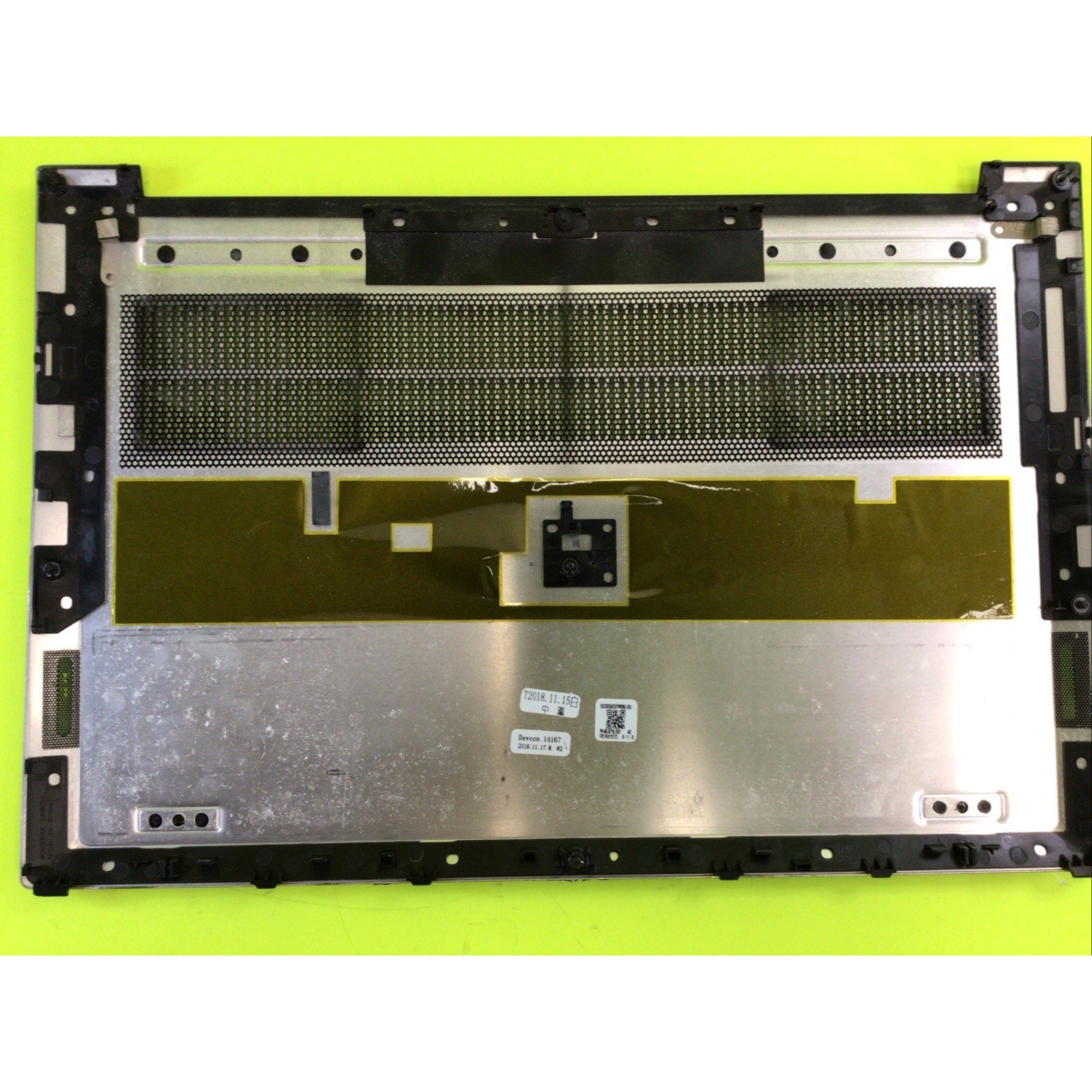 Lenovo ThinkPad X1 Extreme 15.6" Bottom Cover FOR PARTS or RECYCLE 01YU722