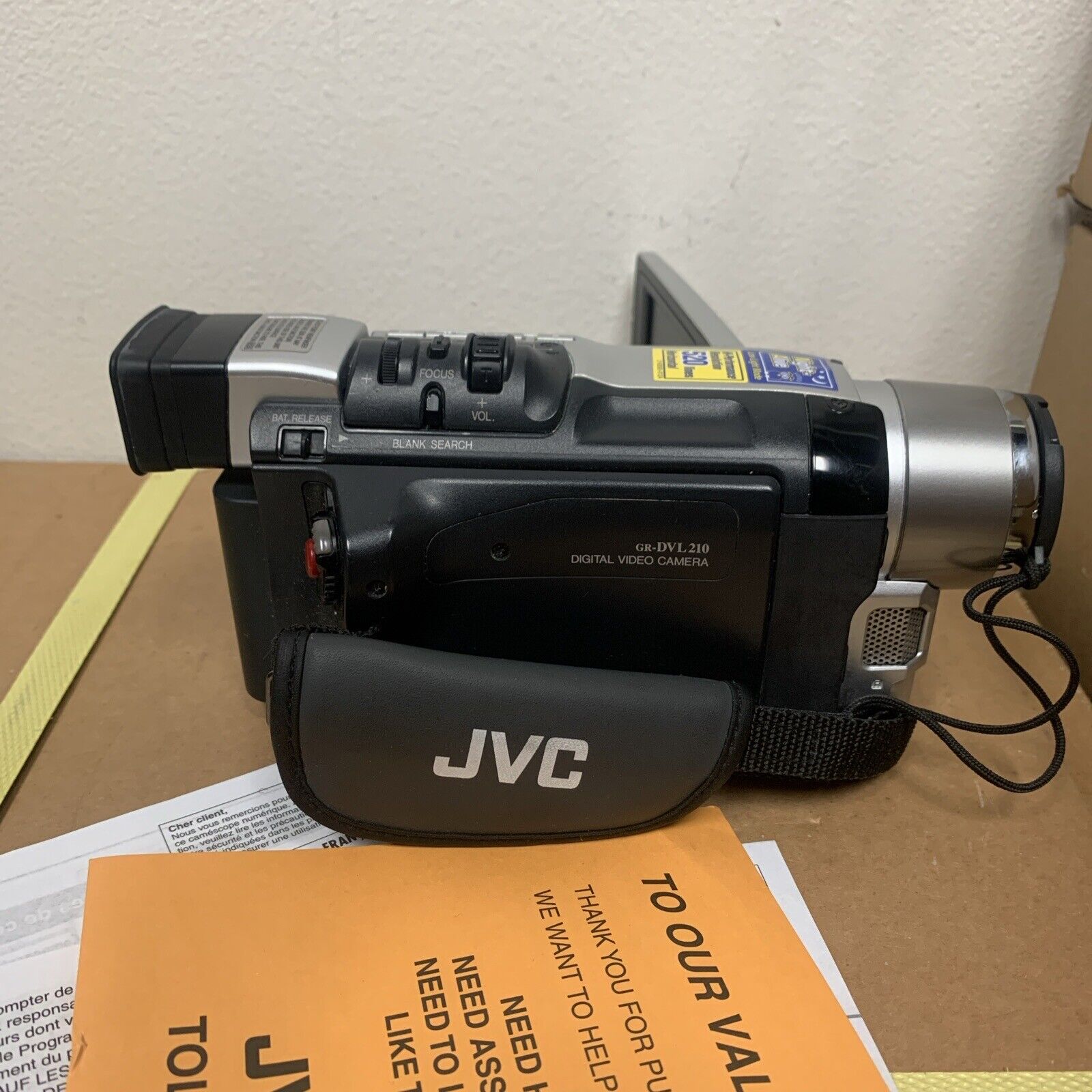 JVC GR-DVL210U Mini DV Digital Video Camera - As-Is/Unknown - No Power Cable