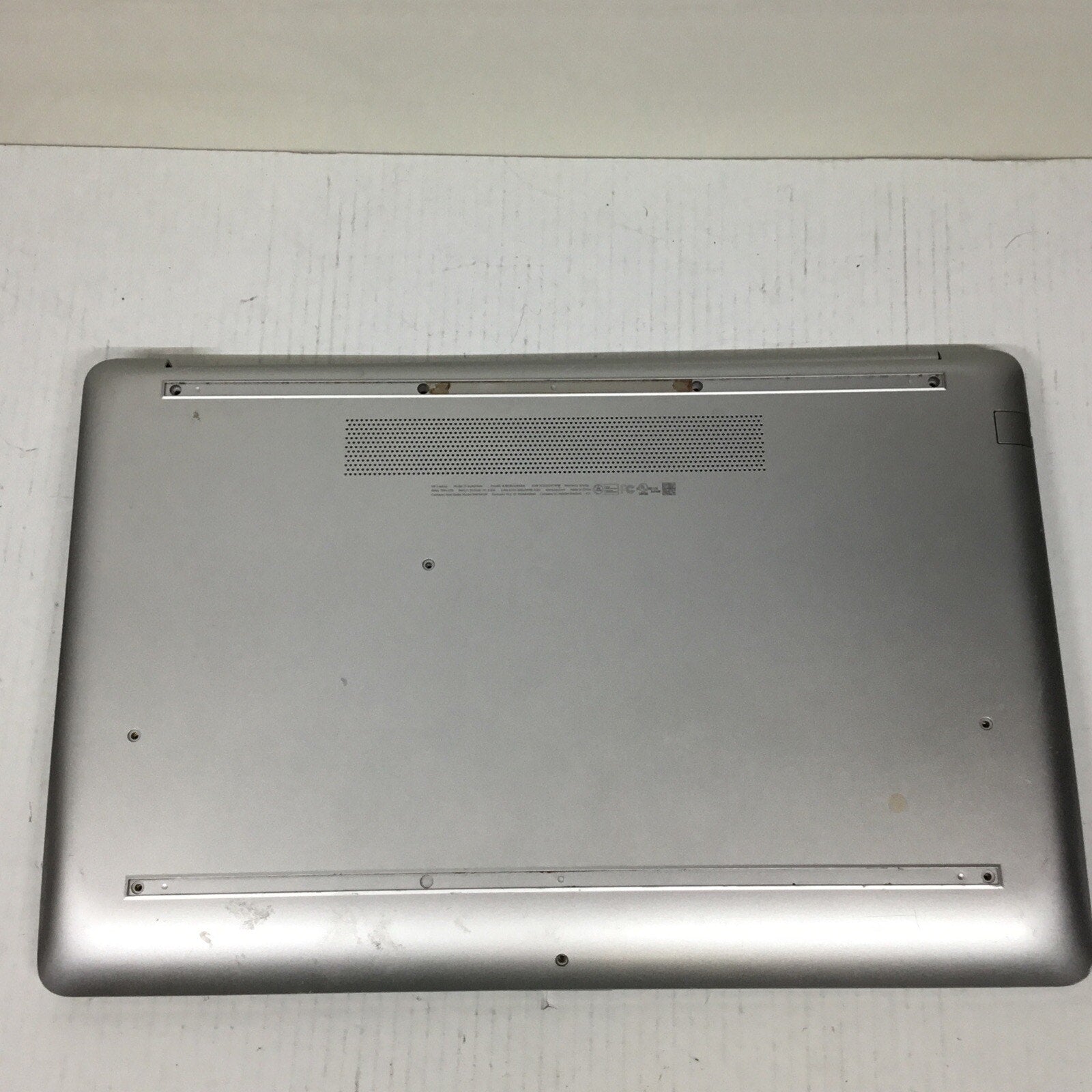 HP 17-by4013dx intel i3 Laptop READ DESCRIPTION