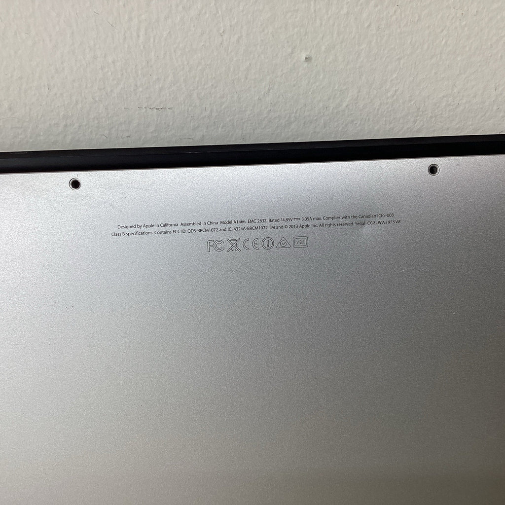 Apple MacBook Air 13" A1466 Intel Core i5 1.6GHz 4GB Ram 256GB SSD - For Parts