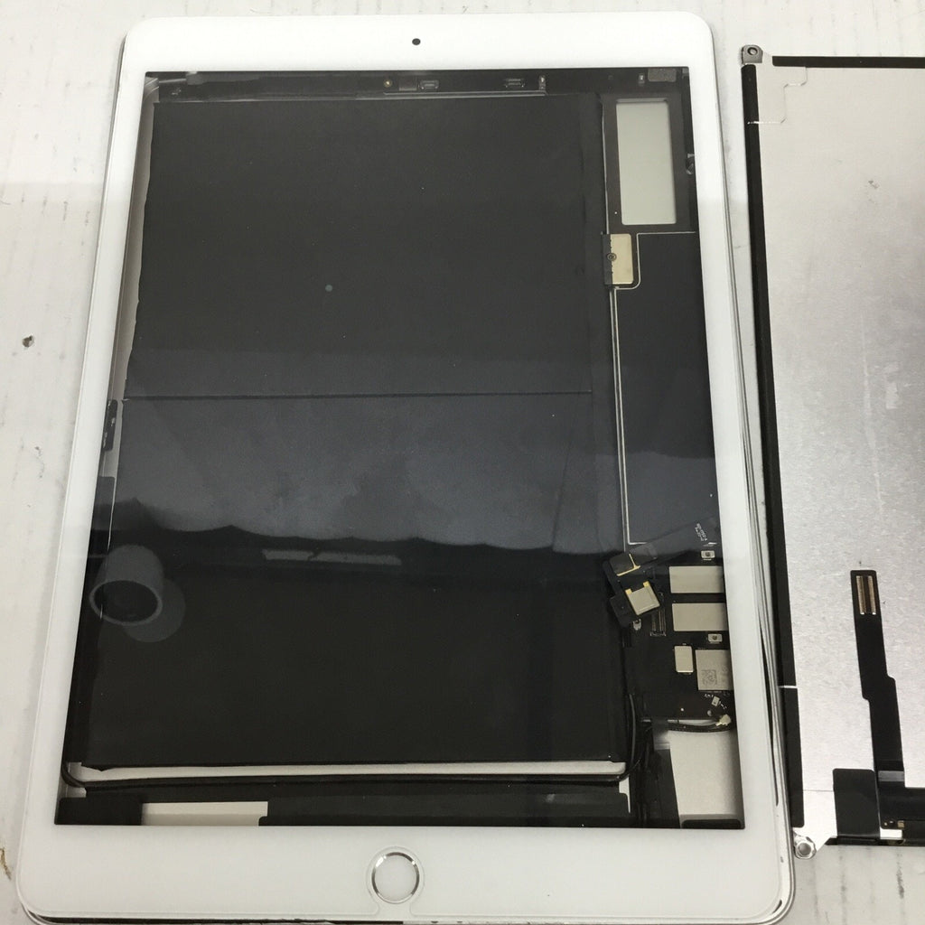 Apple iPad 7th Gen A2197 For Parts *READ* (Screen, whole assembly)