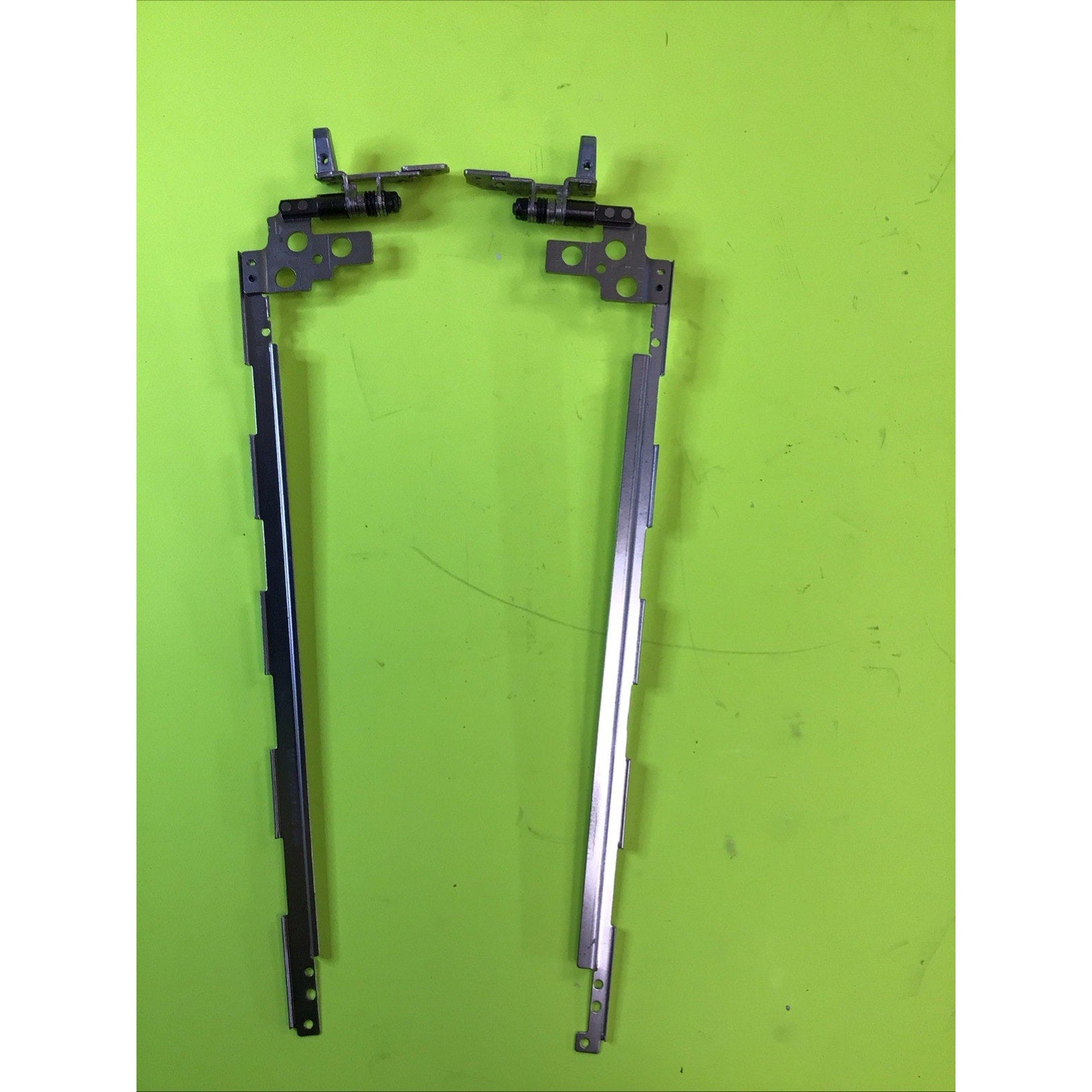 Dell Precision 7520 Left and Right LCD Hinge Assembly Set