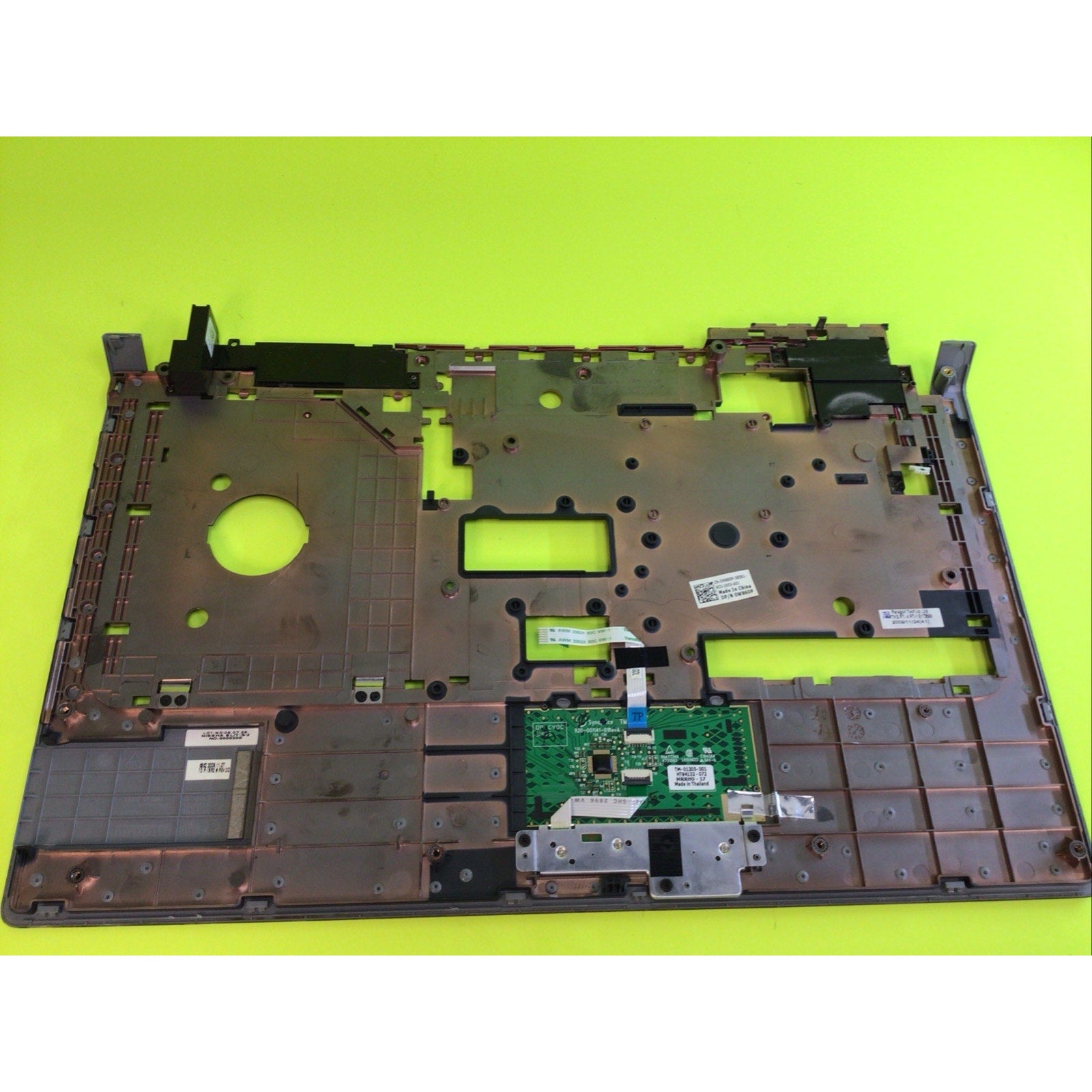 Dell Studio 1555 Palmrest W/ Touchpad 0W860P W860P