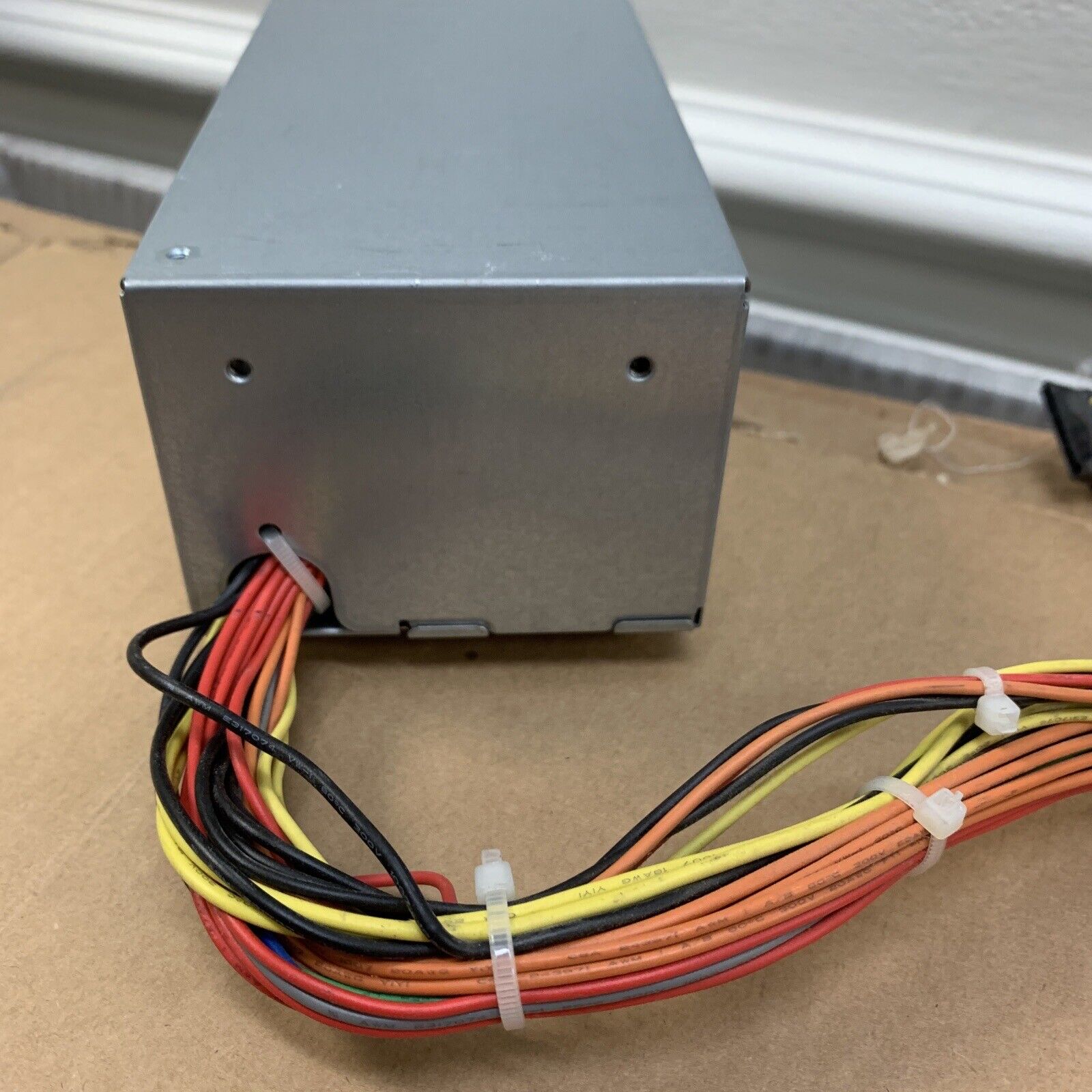 DELL OPTIPLEX 3010 250W Power Supply L250AD-00 Dell p/n FY9H3 PS-5251-01DI 375CN