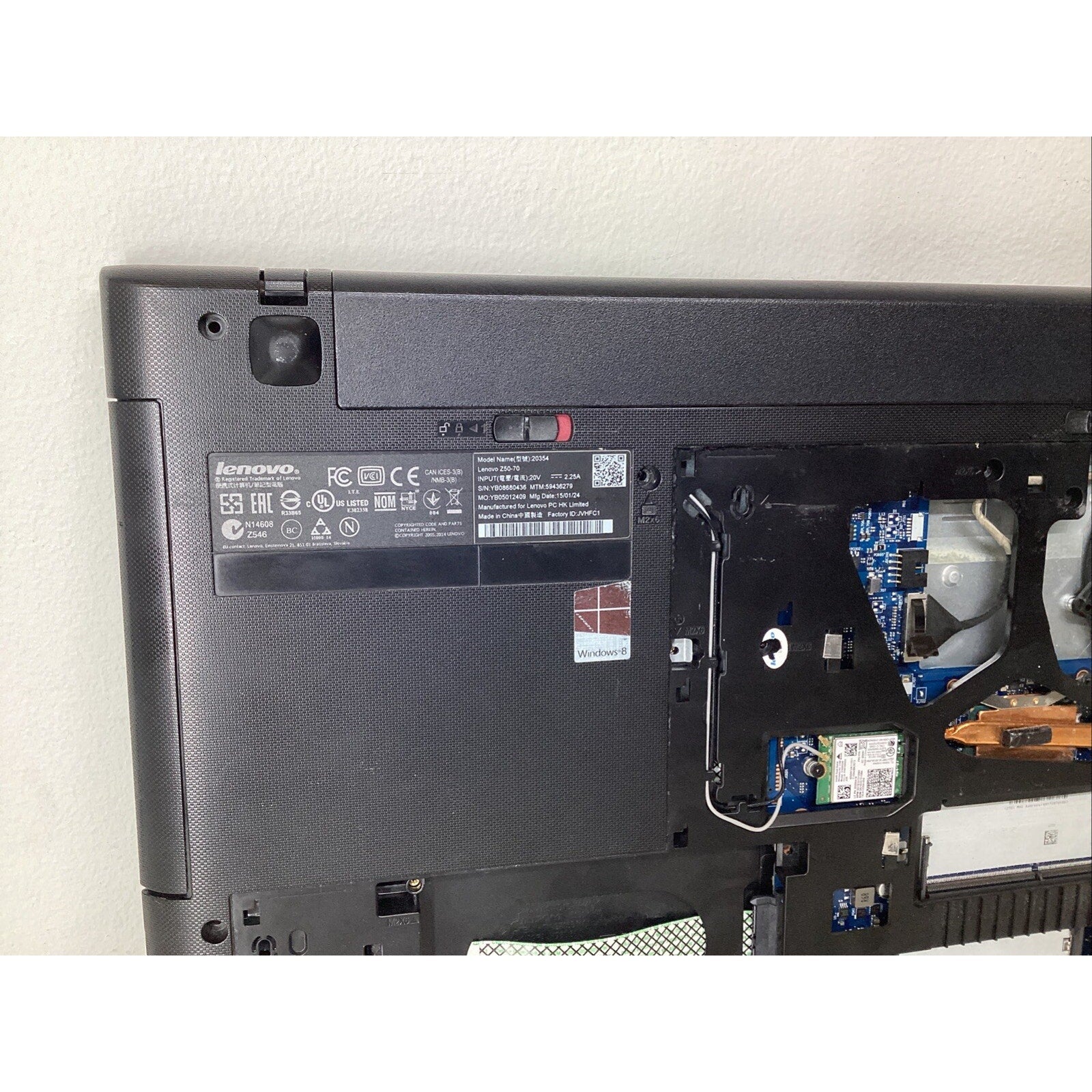 Lenovo Z50-70 15.6" 20354 No RAM, HDD, Screen - Parts Only