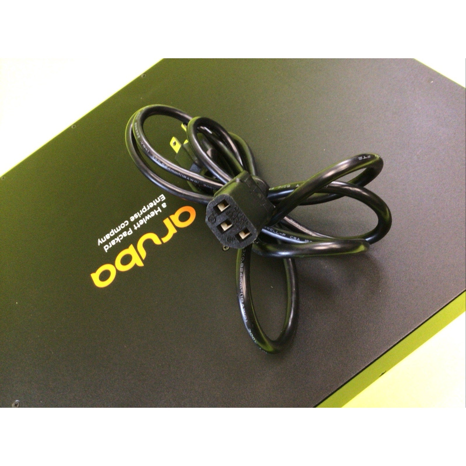 Hewlett Packard Enterprise Aruba 2930F 24 1G PoE+ 4SFP Switch JL261A