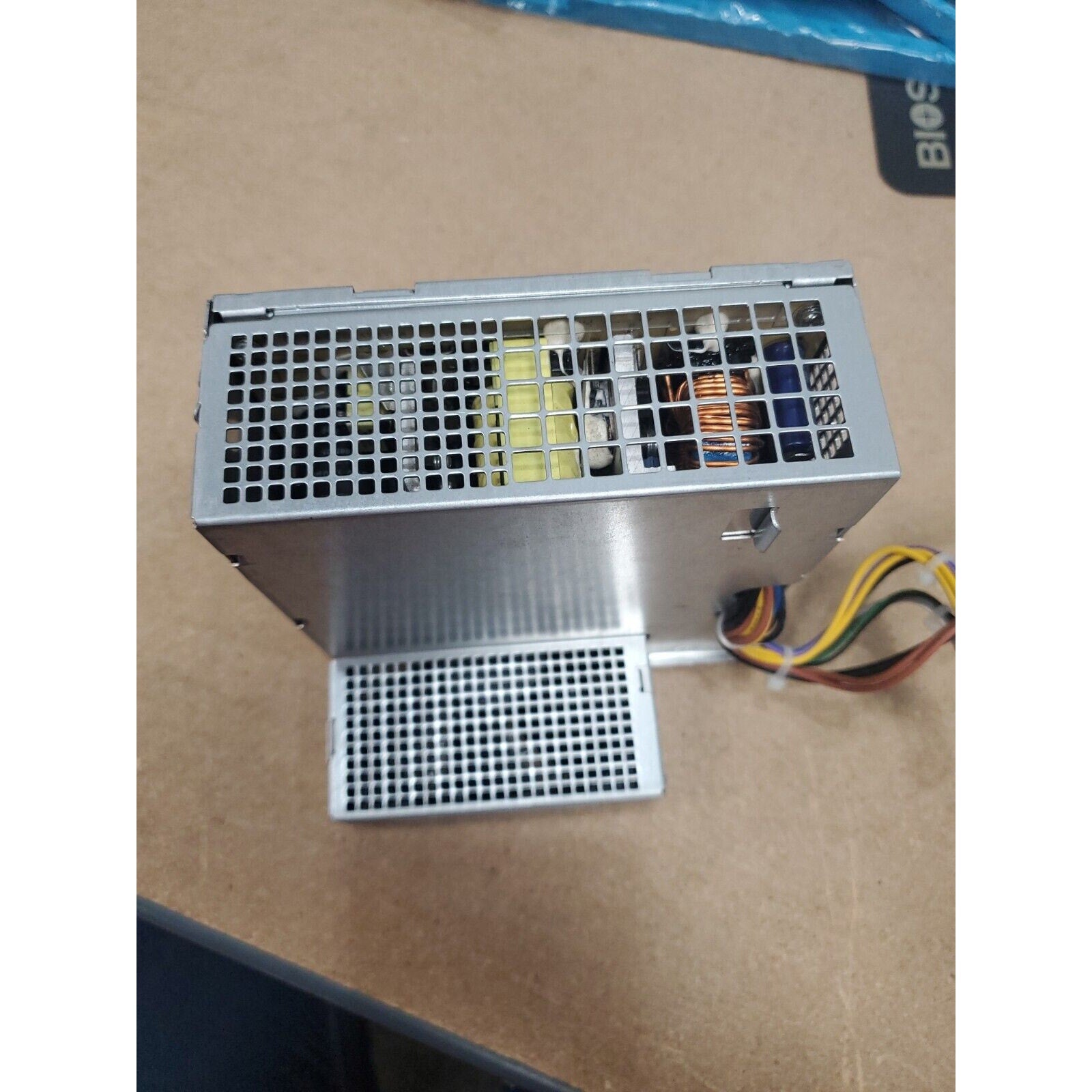 HP Compaq Model CFH0240AWWA 240W Power Supply P/N: 611482-001 613763-001