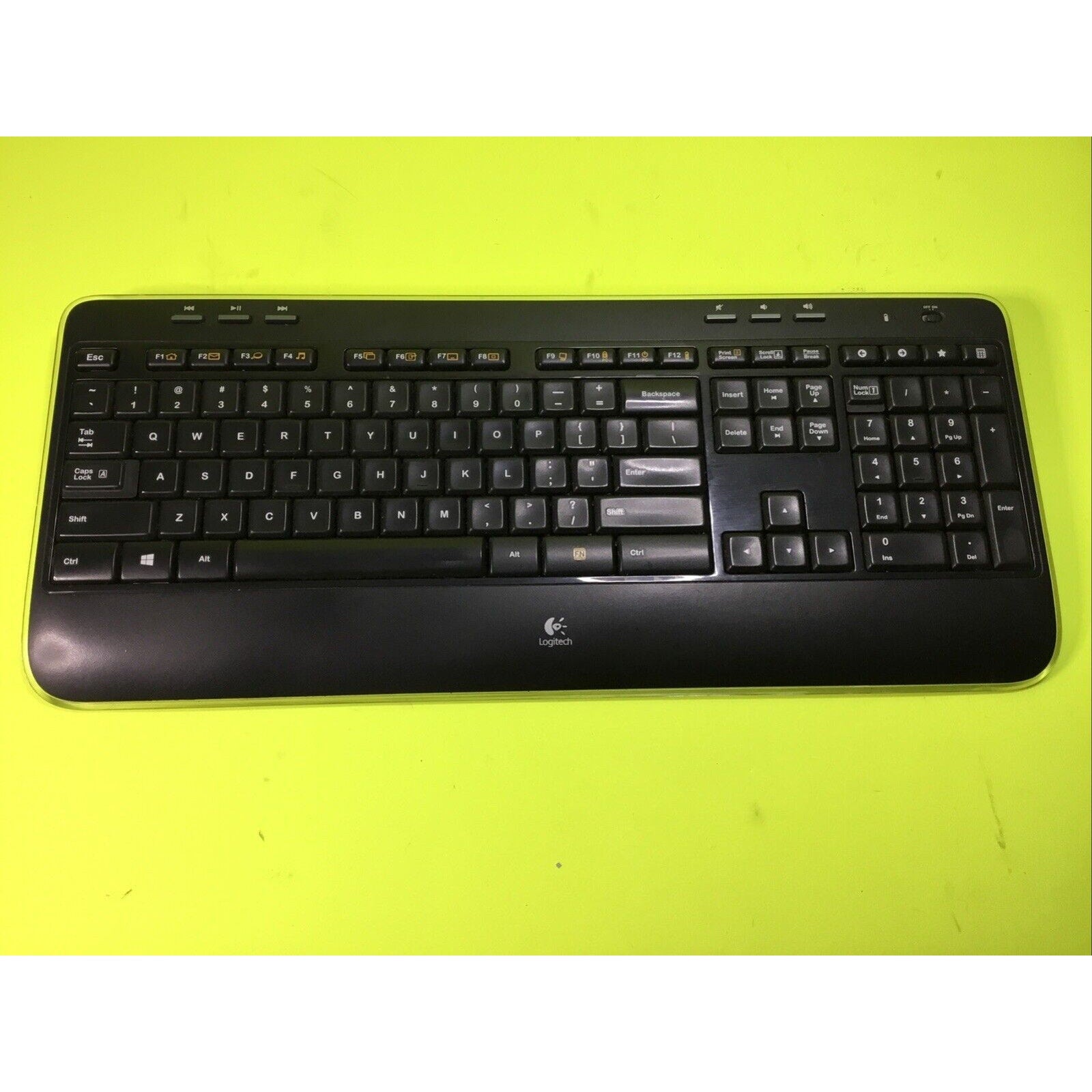 Logitech K520 Wireless Keyboard NO DONGLE RECEIVER