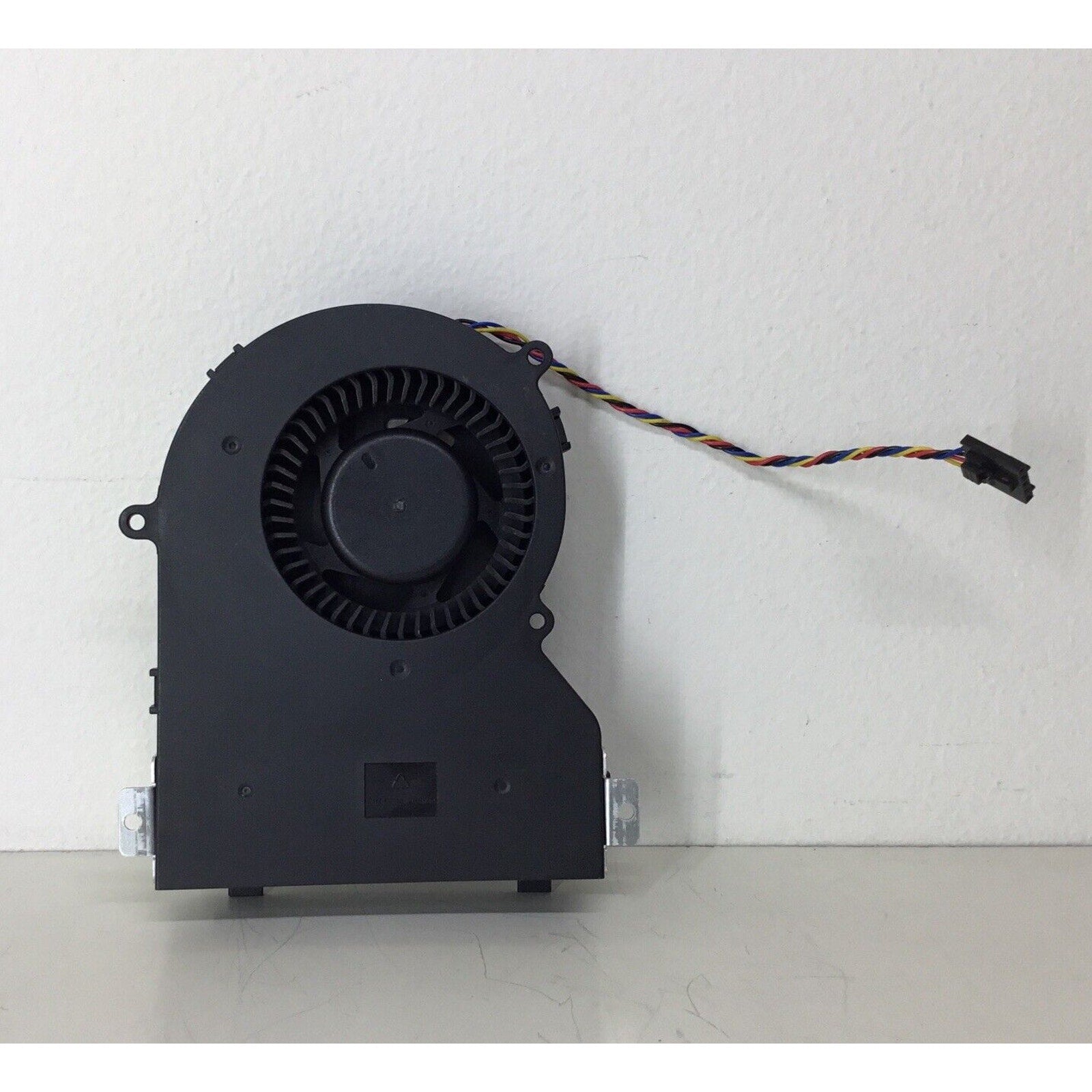 Dell OptiPlex Computer CPU Cooling Fan 0J50GH 0637NC