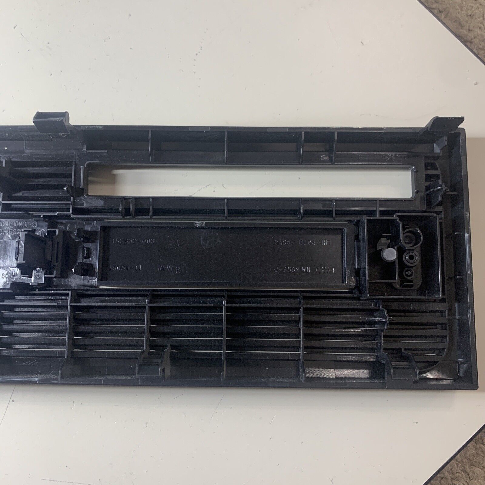 HP Z240 SFF Front Bezel HP No: 901837-001 * 1B515LF00-600-G