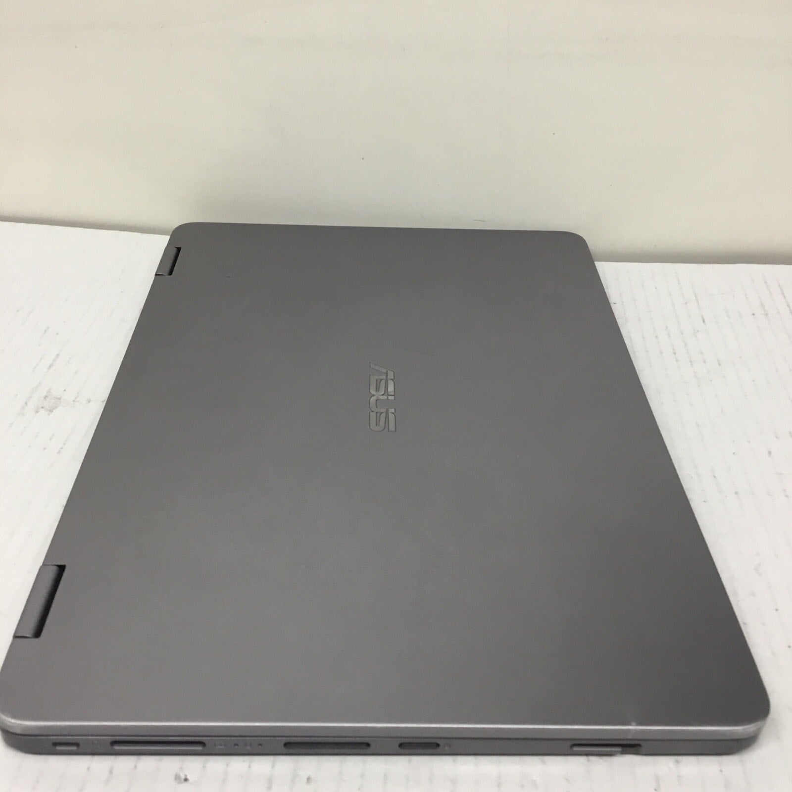 ASUS VivoBook Flip 14 2-in-1 Intel Pentium N4200 4GB RAM 64GB SSD 16" FHD W10
