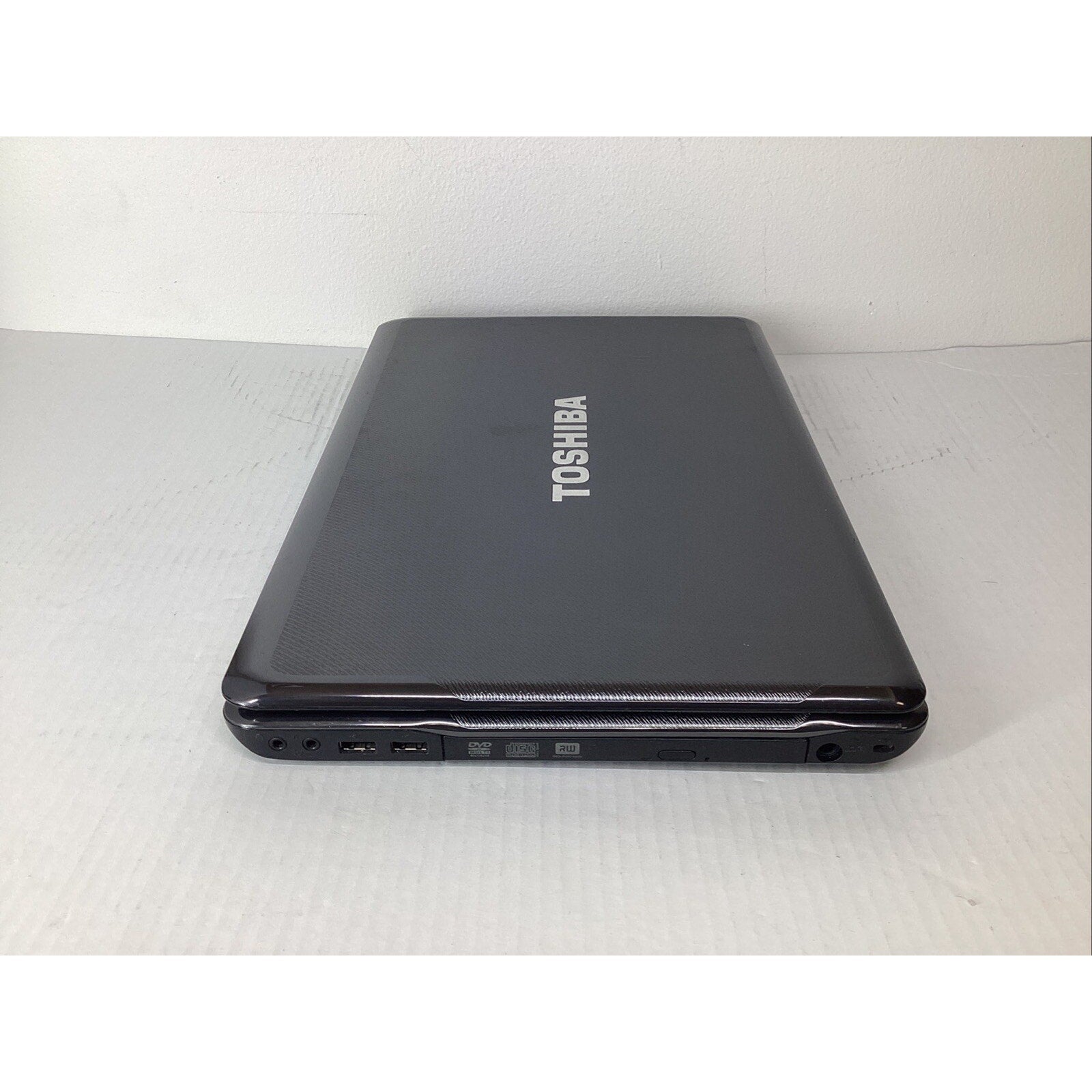 Toshiba Satellite A665-S6086 15" Laptop Intel Core i3 4GB RAM No HDD - For Parts