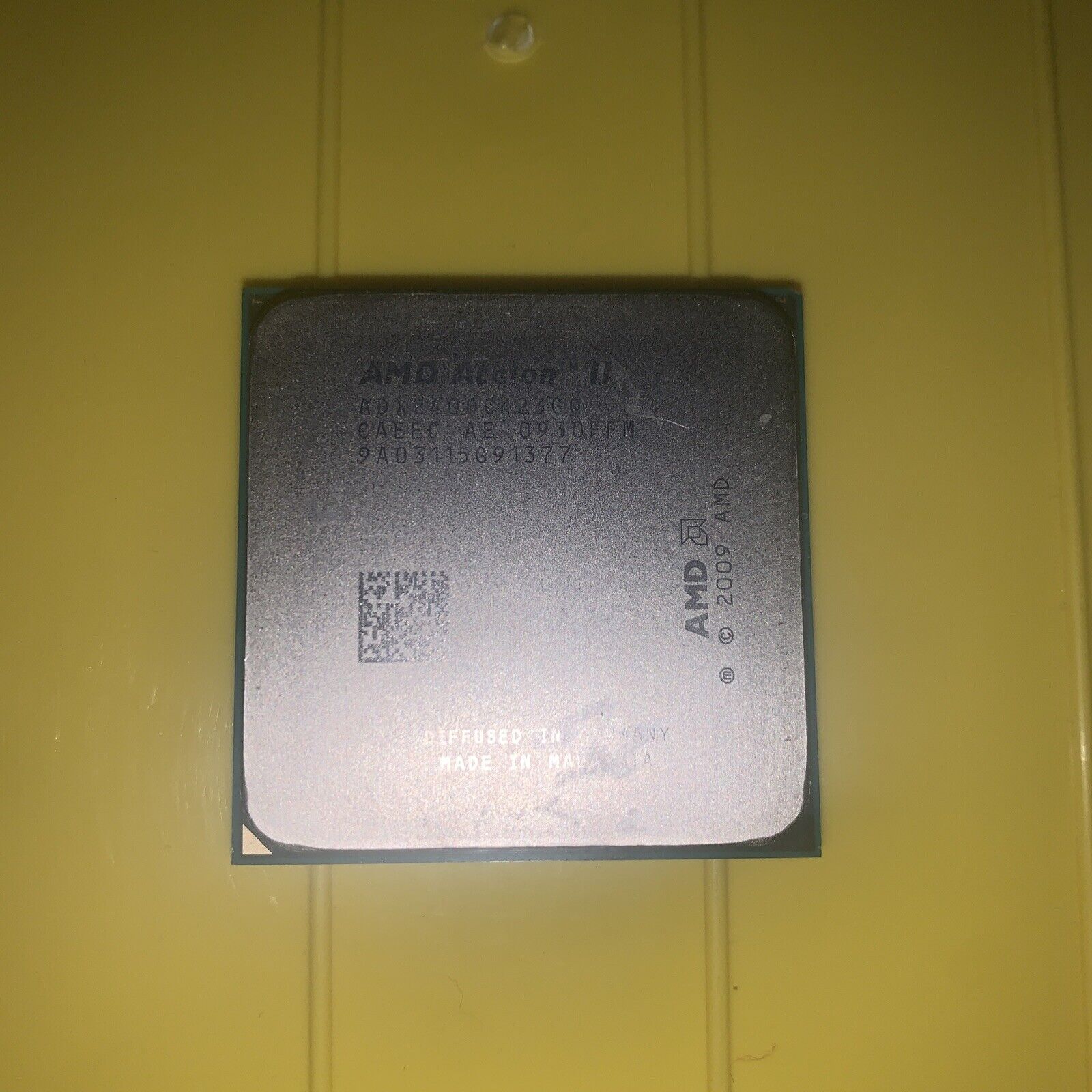 AMD Athlon II X2 240 Energy Efficient 2.8 GHz Dual-Core Processor CPU