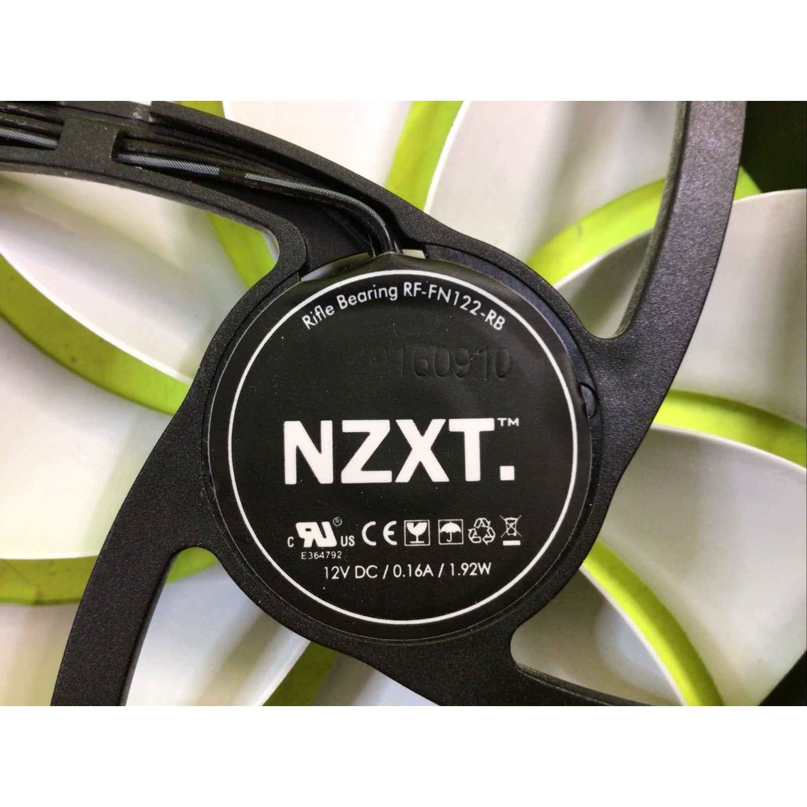 NZXT RF-AF12C-RB 120mm 3-Pin 12DC 0.16A High Performance PC Fan