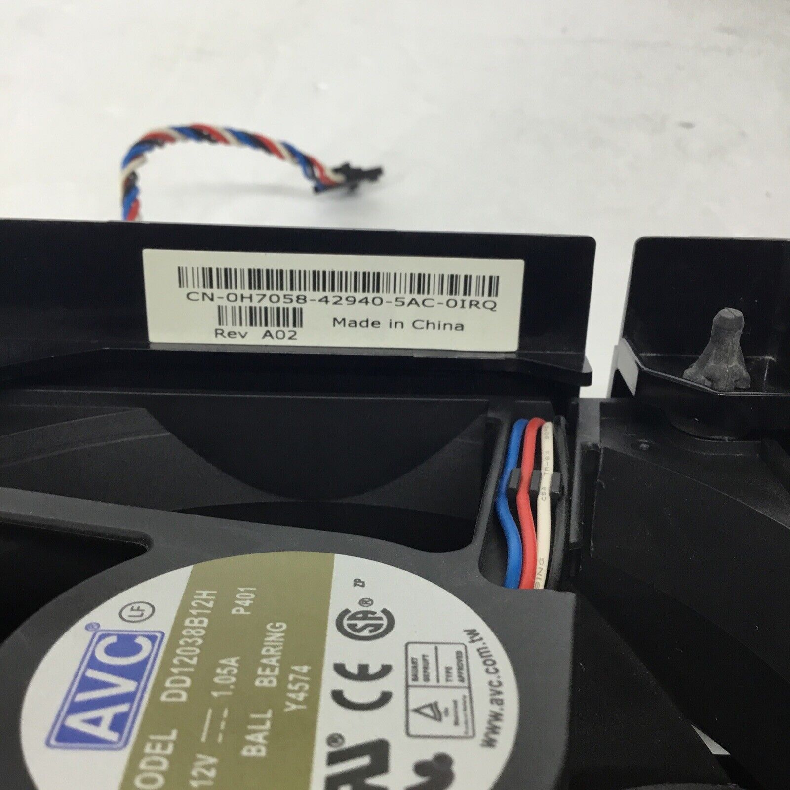 AVC DD12038B12H DC 12V 1.05A Cooling Fan with Shroud U6368