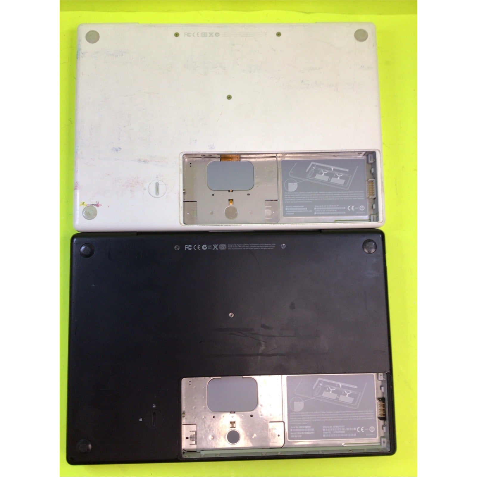 Lot of 2x MacBook A1186 FOR PARTS or REPAIR