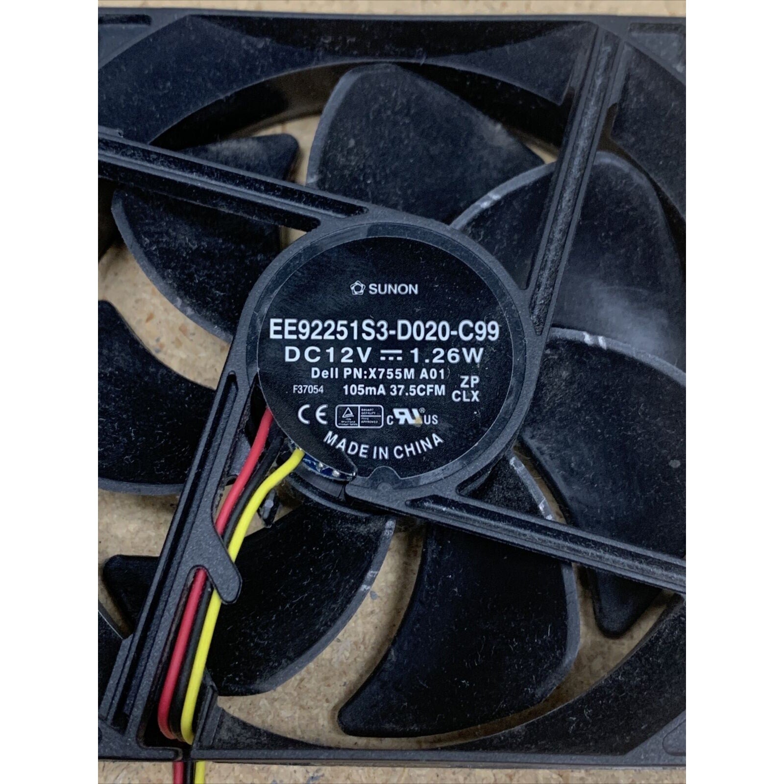SUNON EE92251S3-D020-C99 Delll PN: X755M A01 12V 9025 3-pin DC fan