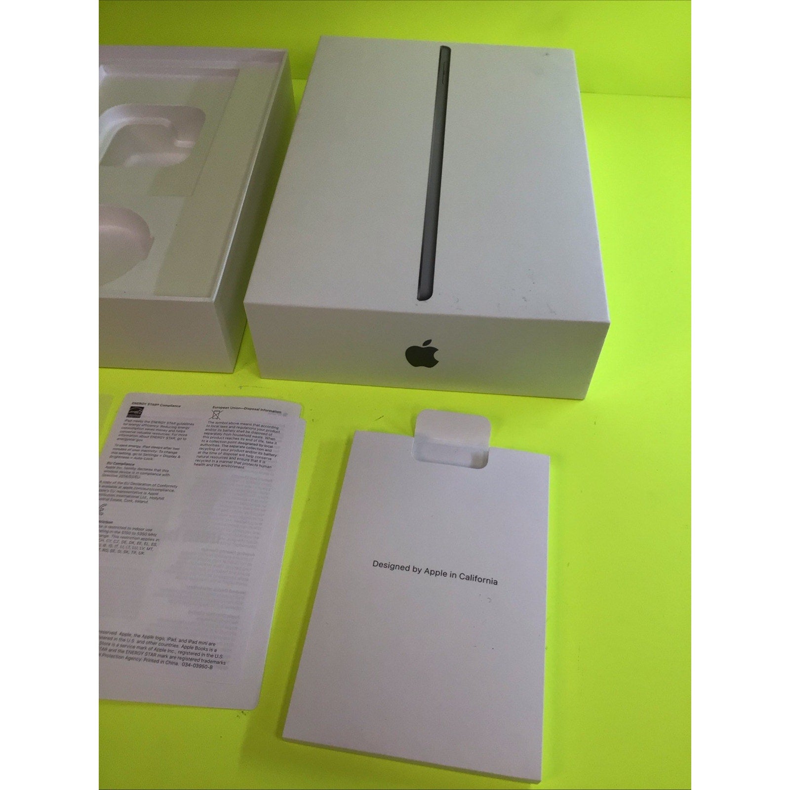 iPad Mini Wi-Fi 64GB Black Model A2133 Box Only