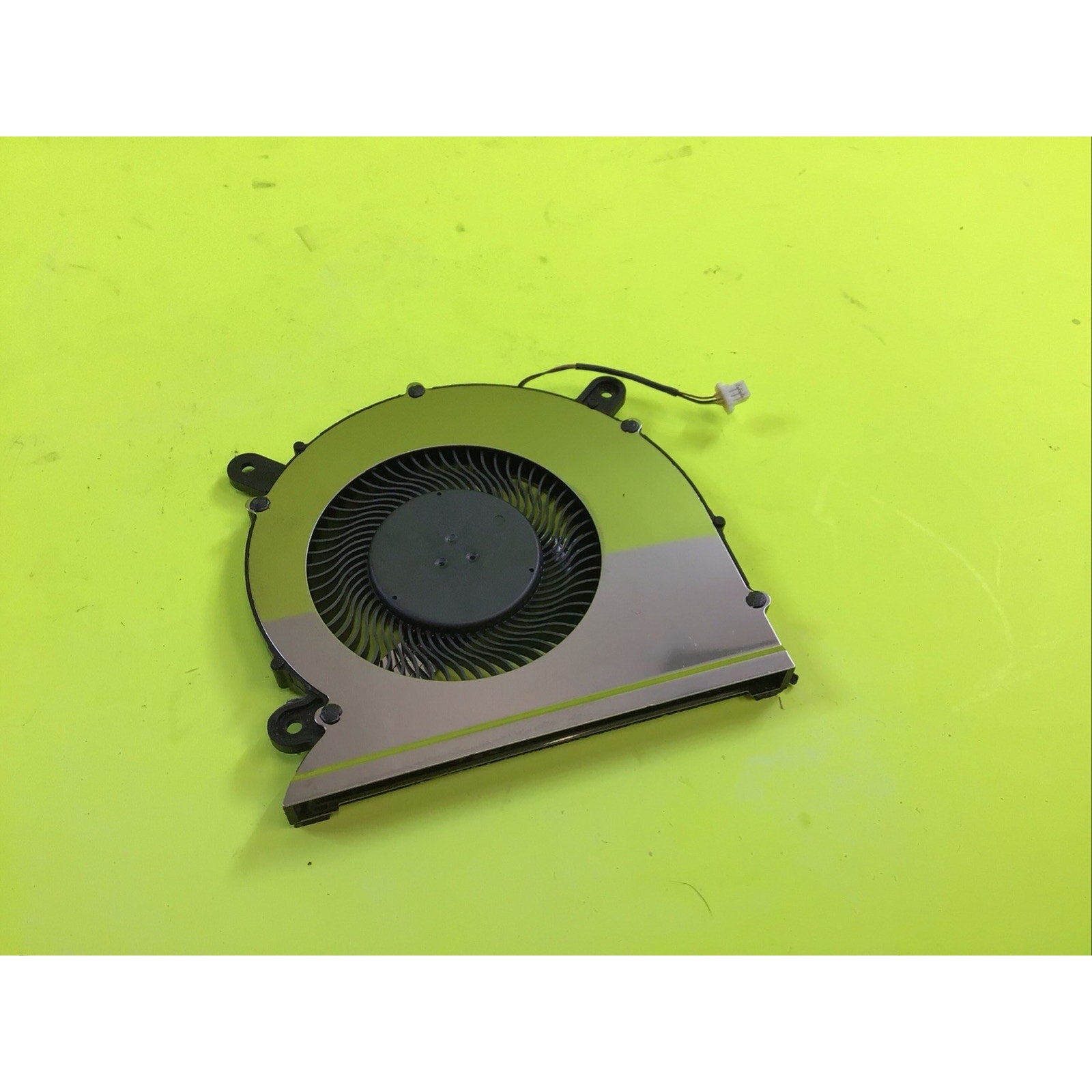 Delta CPU Cooling Fan NS85A04 BA31-00165A 6X10N8R