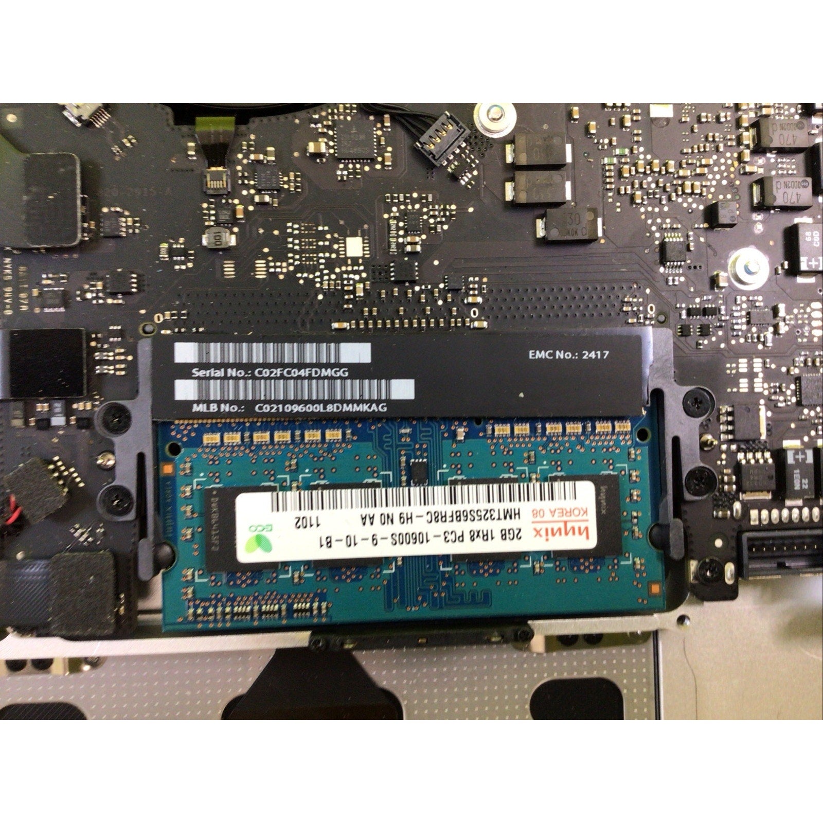 Apple MacBook Pro Early 2011 Core i7 2.3GHz 4GB RAM NO HDD FOR PARTS or REPAIR