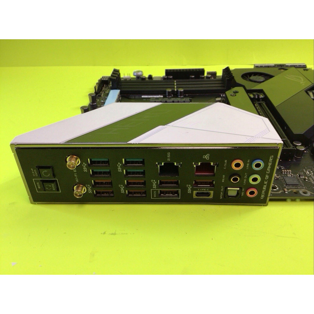 ASUS ROG Crosshair VIII Hero Wi-Fi ATX Motherboard FOR PARTS or REPAIR