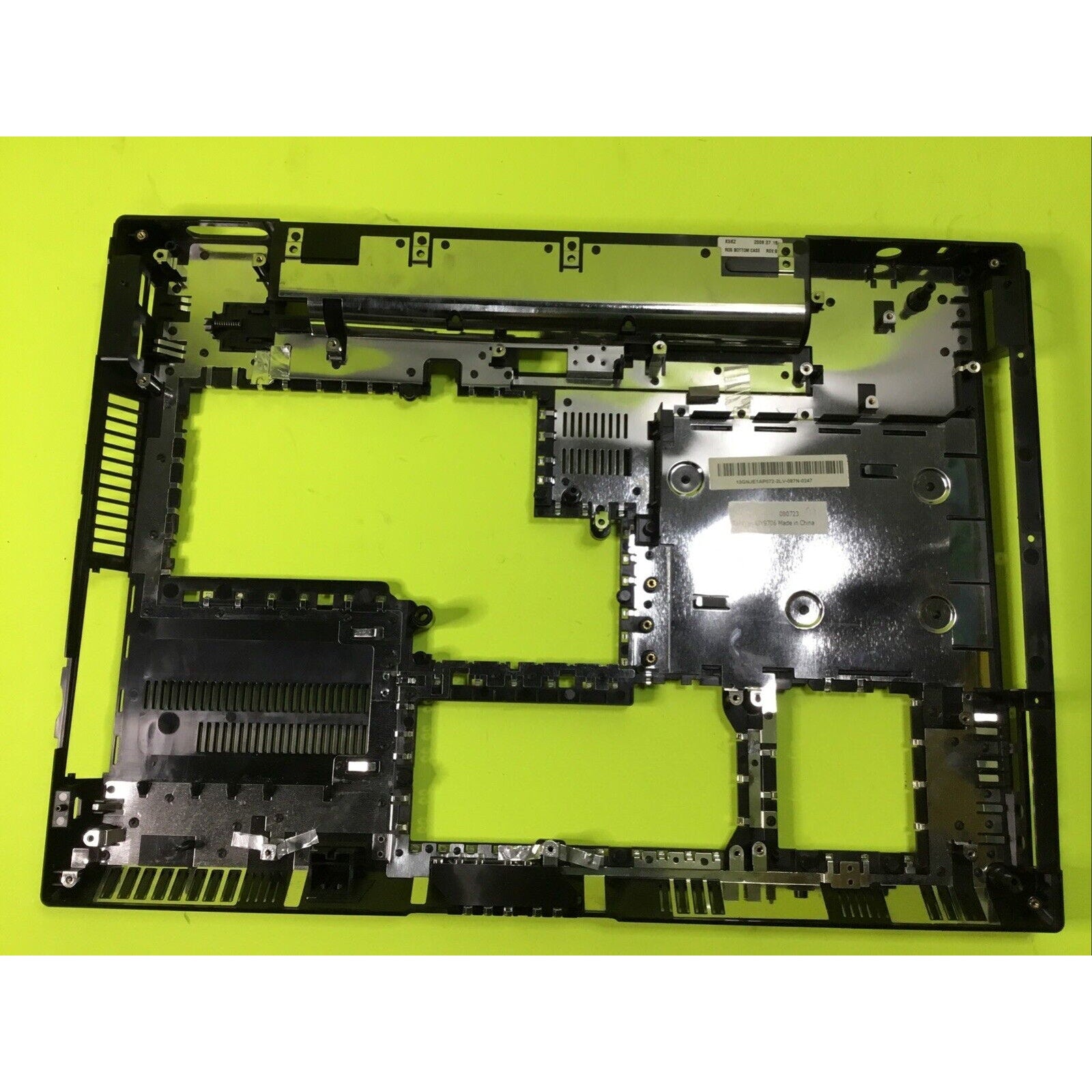 Lenovo SL500 2746 Genuine Bottom Base Case 45N5599 13N0-5FA0E01 43Y9706 GRADE A