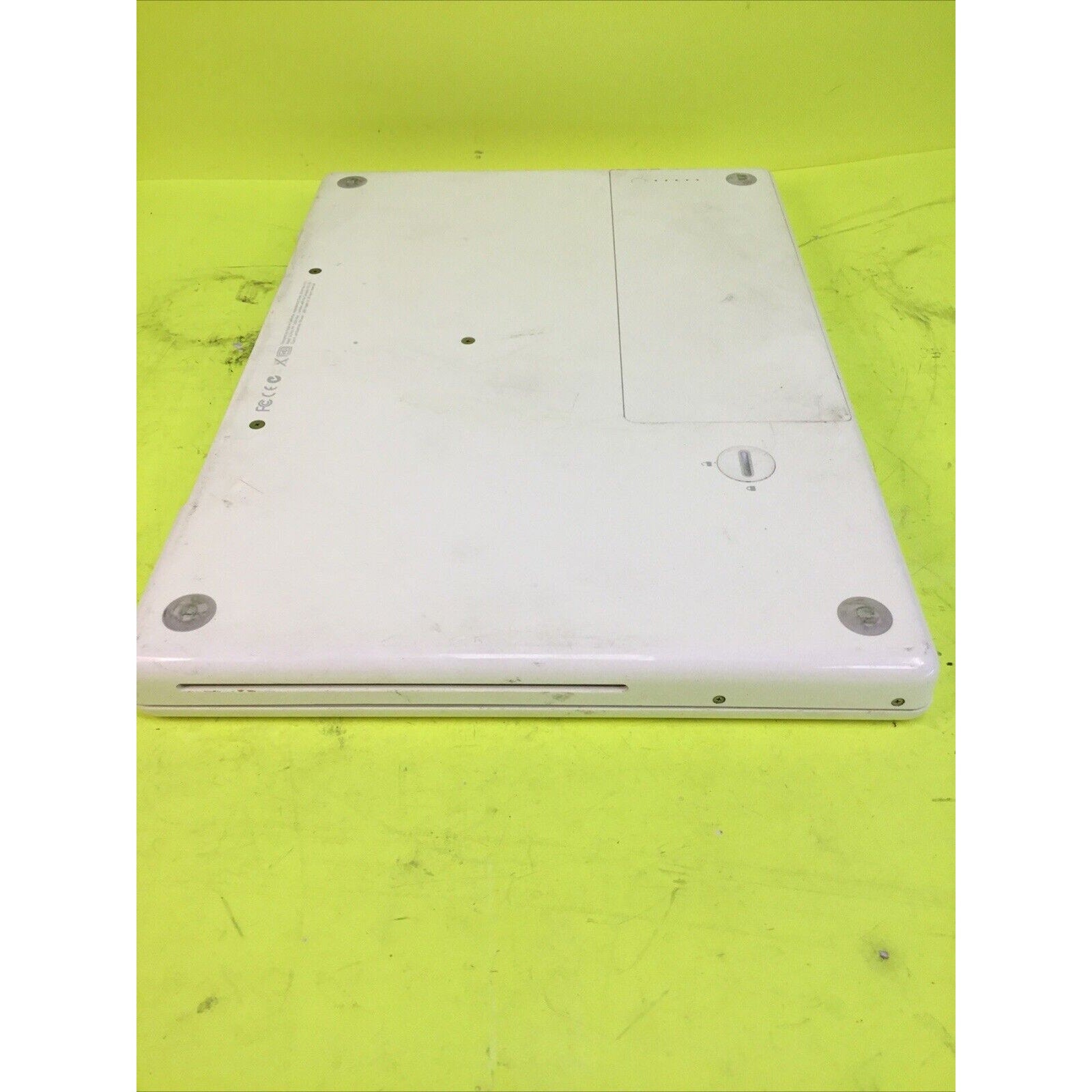 Apple MacBook A1181 13.3 Laptop FOR PARTS or REPAIR