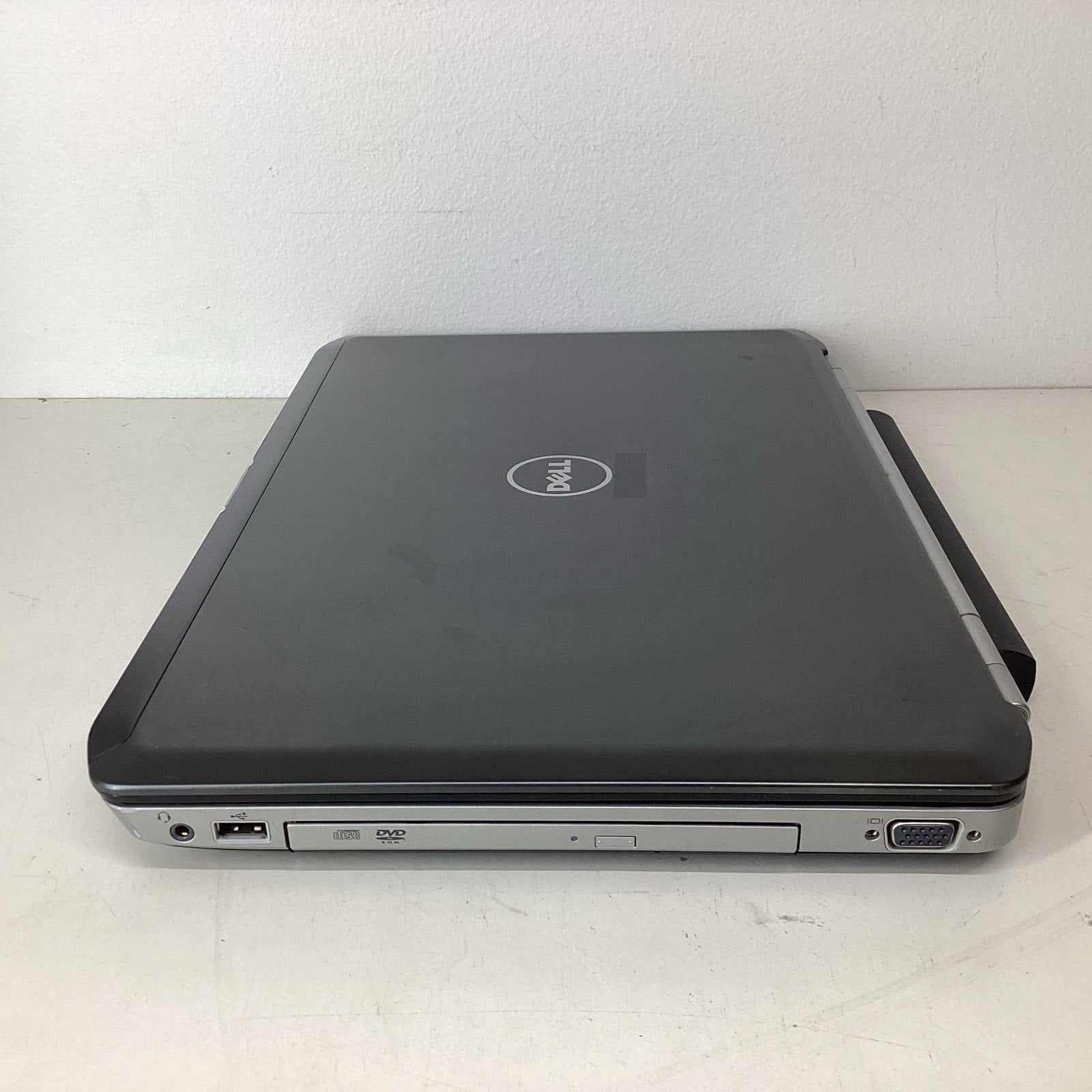 Dell Latitude E5520 15.6" Laptop 2.5GHz i5-2520M 4GB RAM 250GB HDD - For Parts