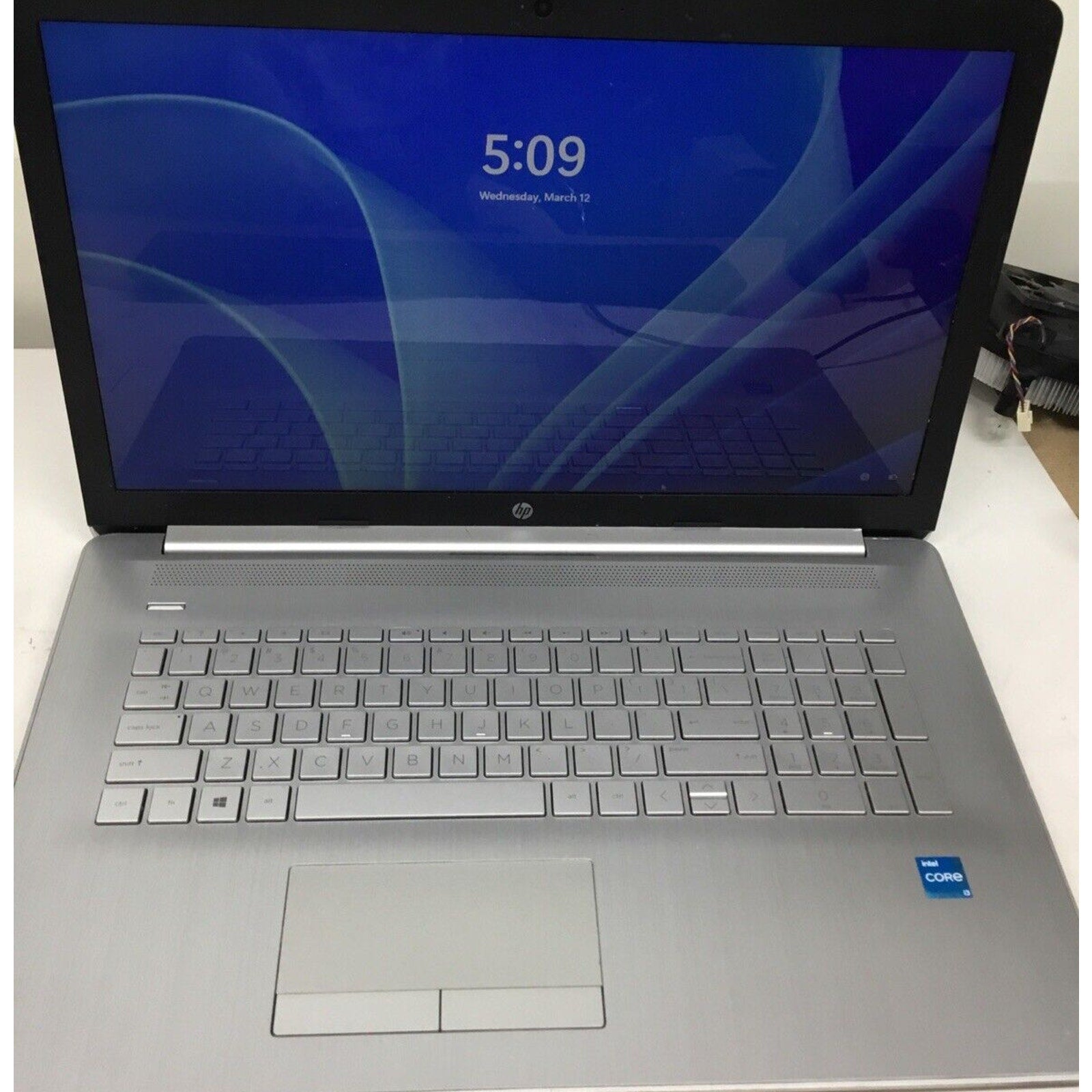 HP 17-BY4013DX 17.3" (240GB SSD, Intel Core i3-1115G4, 2.30GHz, 8GB RAM) Laptop