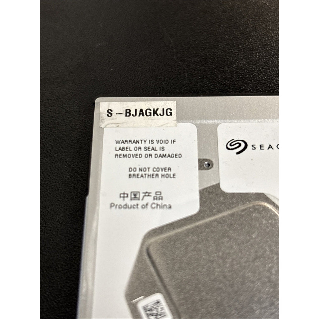 Seagate ST1000LM035 1TB Notebook Hard Drive P/N: 1RK172-500 FW: SDM1