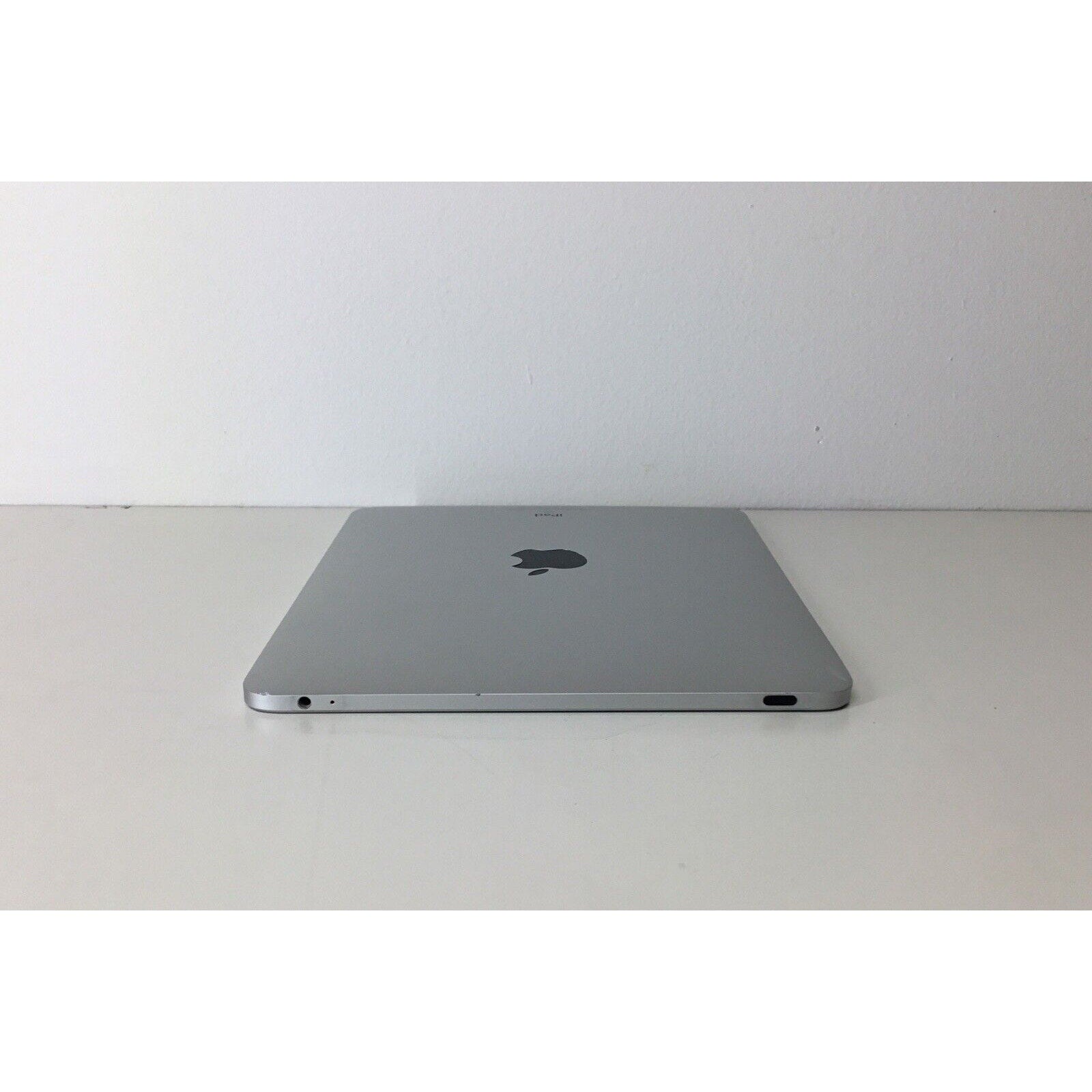 Apple iPad 1 Generation A1219 Silver 16GB 9.7”- For Parts