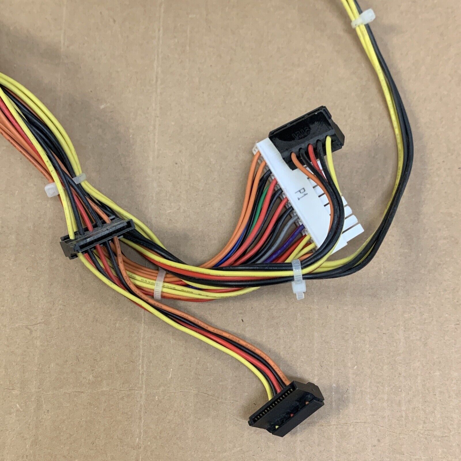 DELL OPTIPLEX 3010 250W Power Supply L250AD-00 Dell p/n FY9H3 PS-5251-01DI 375CN