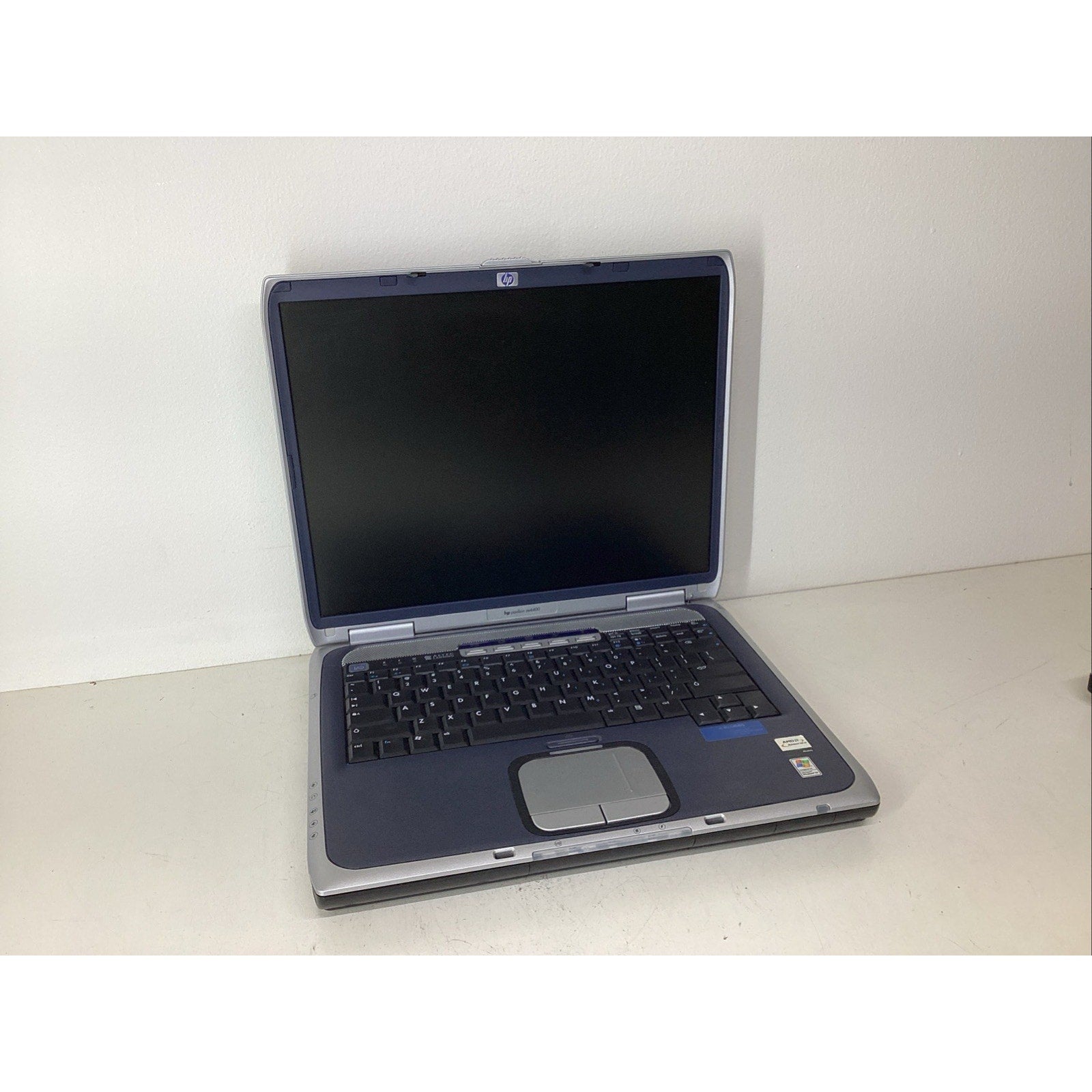 HP Pavilion ZE4400 Laptop Windows XP AMD Athlon-XP-M - For Parts